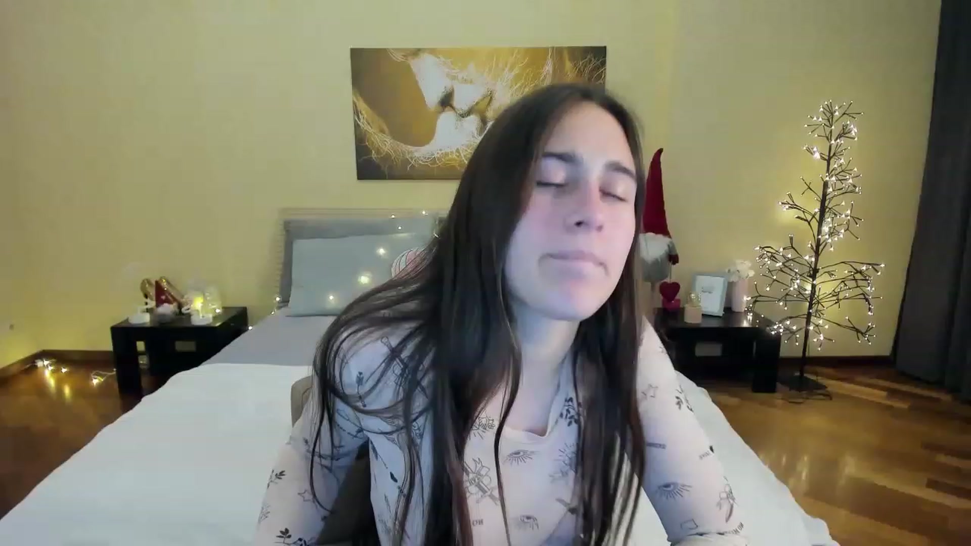 Gallery image thumbnail from AliceKoltt's myfreecams stream on, 12/24/2022, 20:00 image 3 of 20