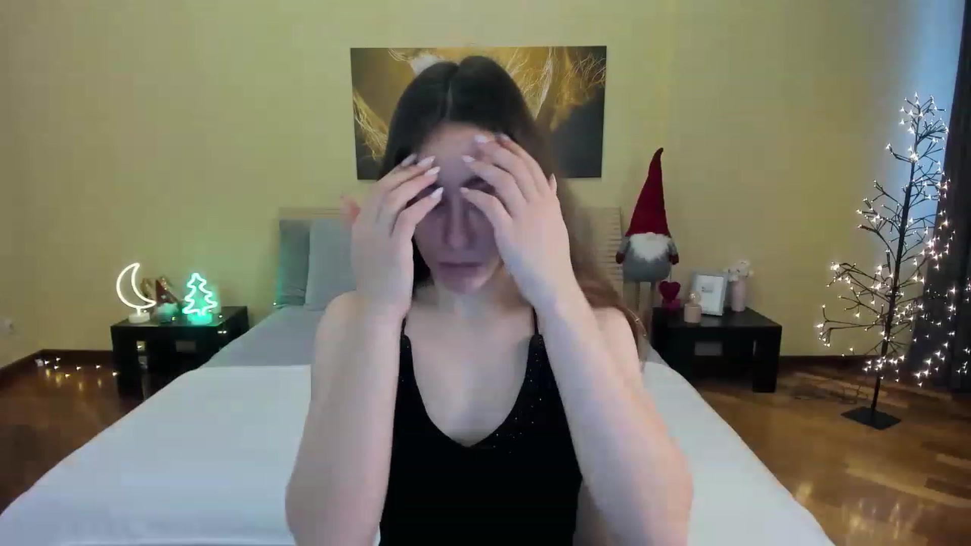 Gallery image thumbnail from AliceKoltt's myfreecams stream on, 12/25/2022, 09:28 image 19 of 20