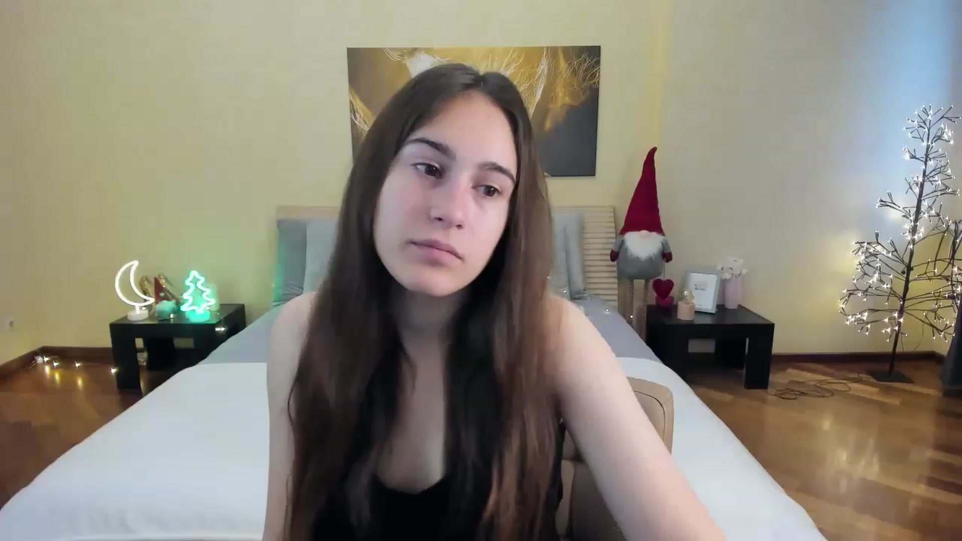 Gallery image thumbnail from AliceKoltt's myfreecams stream on, 12/25/2022, 09:28 image 7 of 20