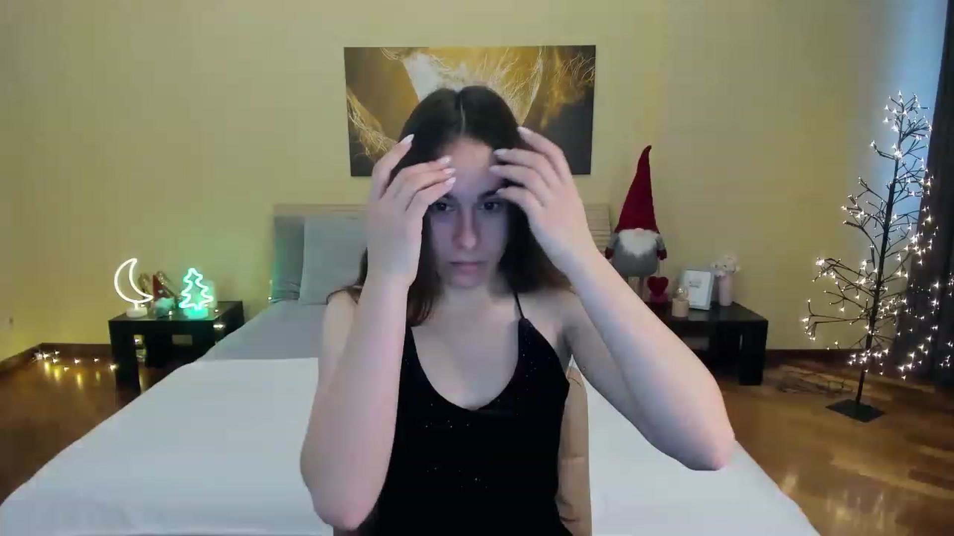 Gallery image thumbnail from AliceKoltt's myfreecams stream on, 12/25/2022, 09:28 image 14 of 20
