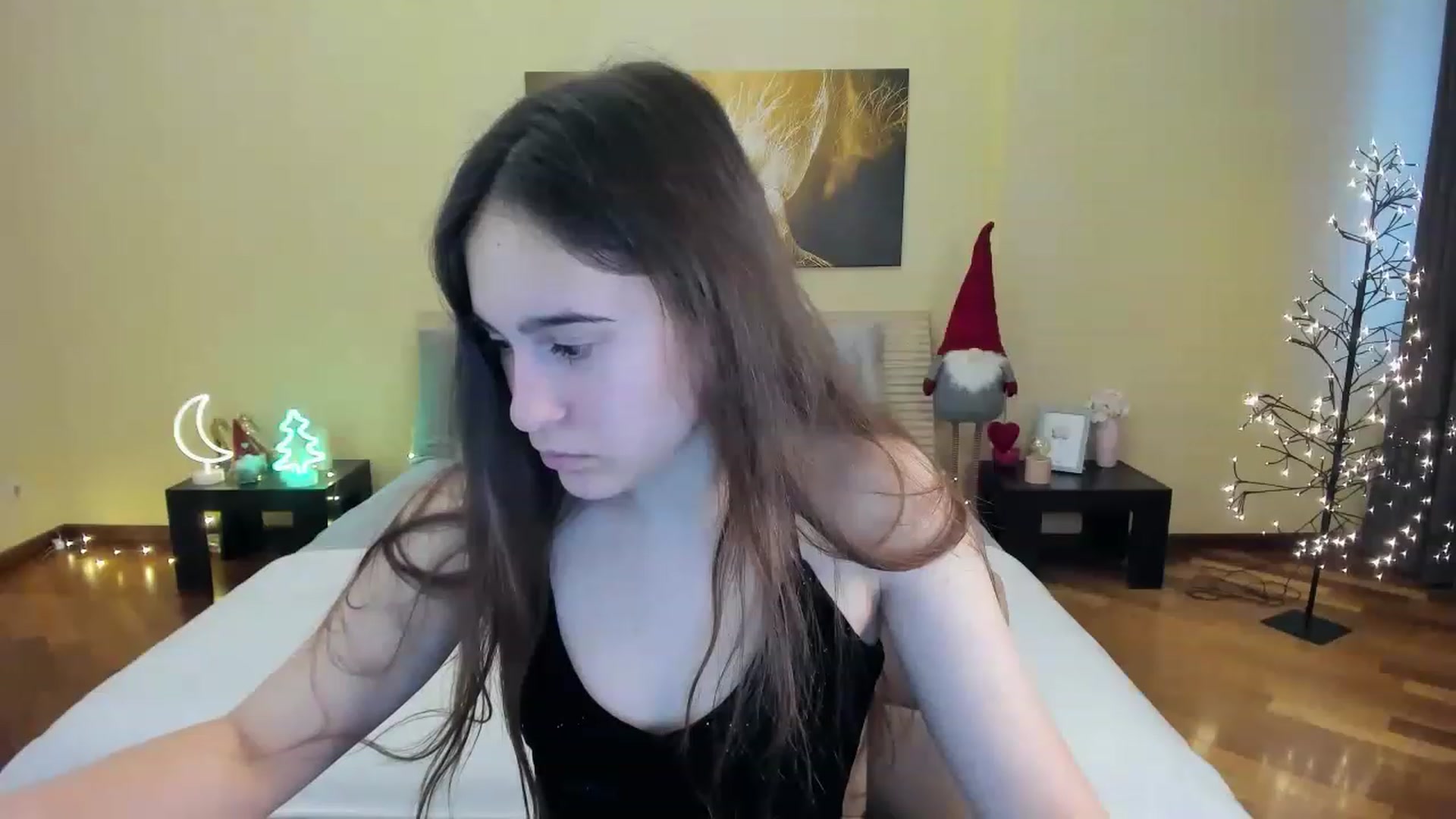 Gallery image thumbnail from AliceKoltt's myfreecams stream on, 12/25/2022, 09:59 image 18 of 20