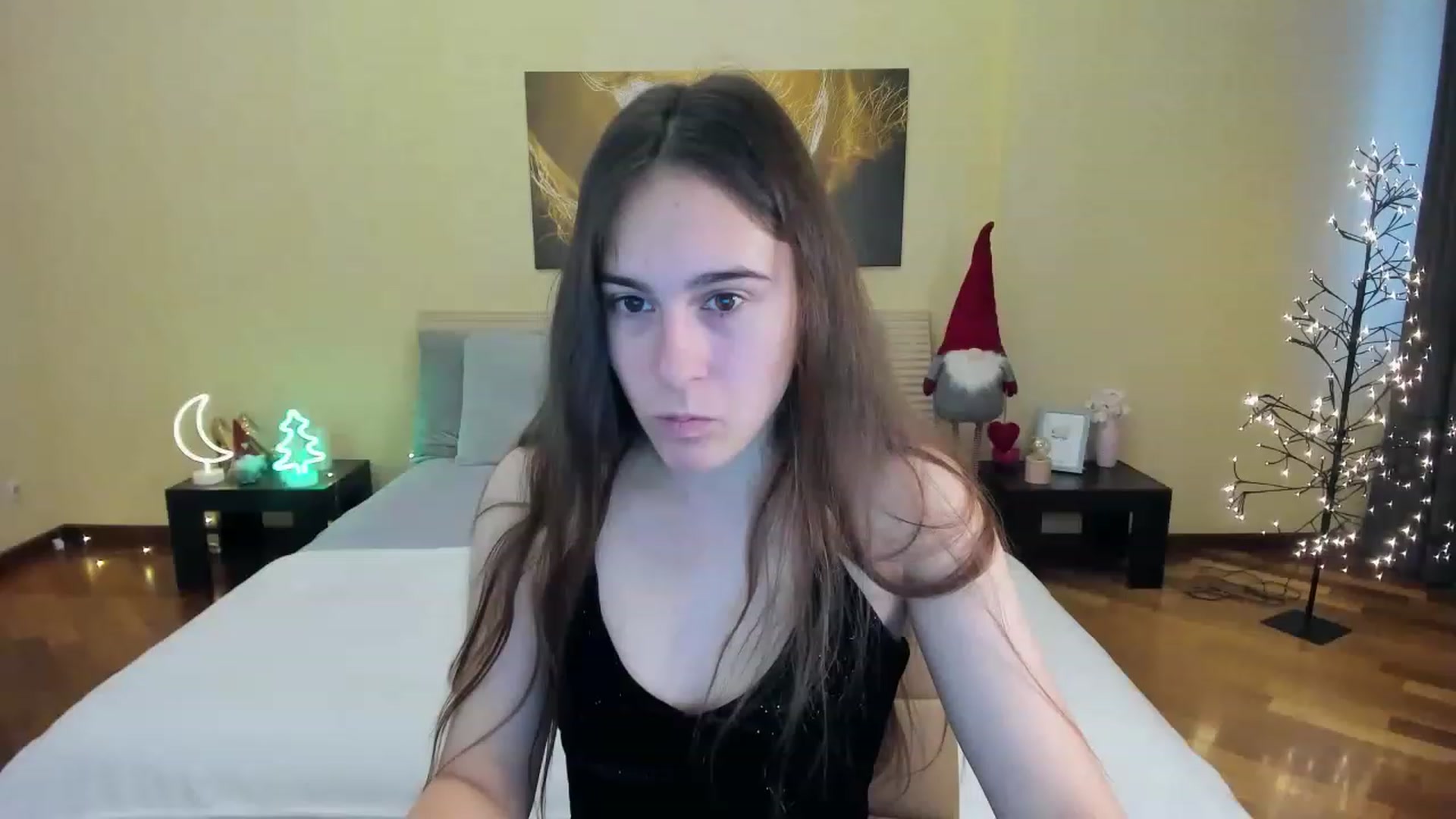Gallery image thumbnail from AliceKoltt's myfreecams stream on, 12/25/2022, 09:59 image 19 of 20