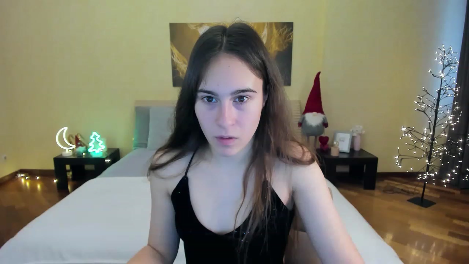 Gallery image thumbnail from AliceKoltt's myfreecams stream on, 12/25/2022, 09:59 image 16 of 20