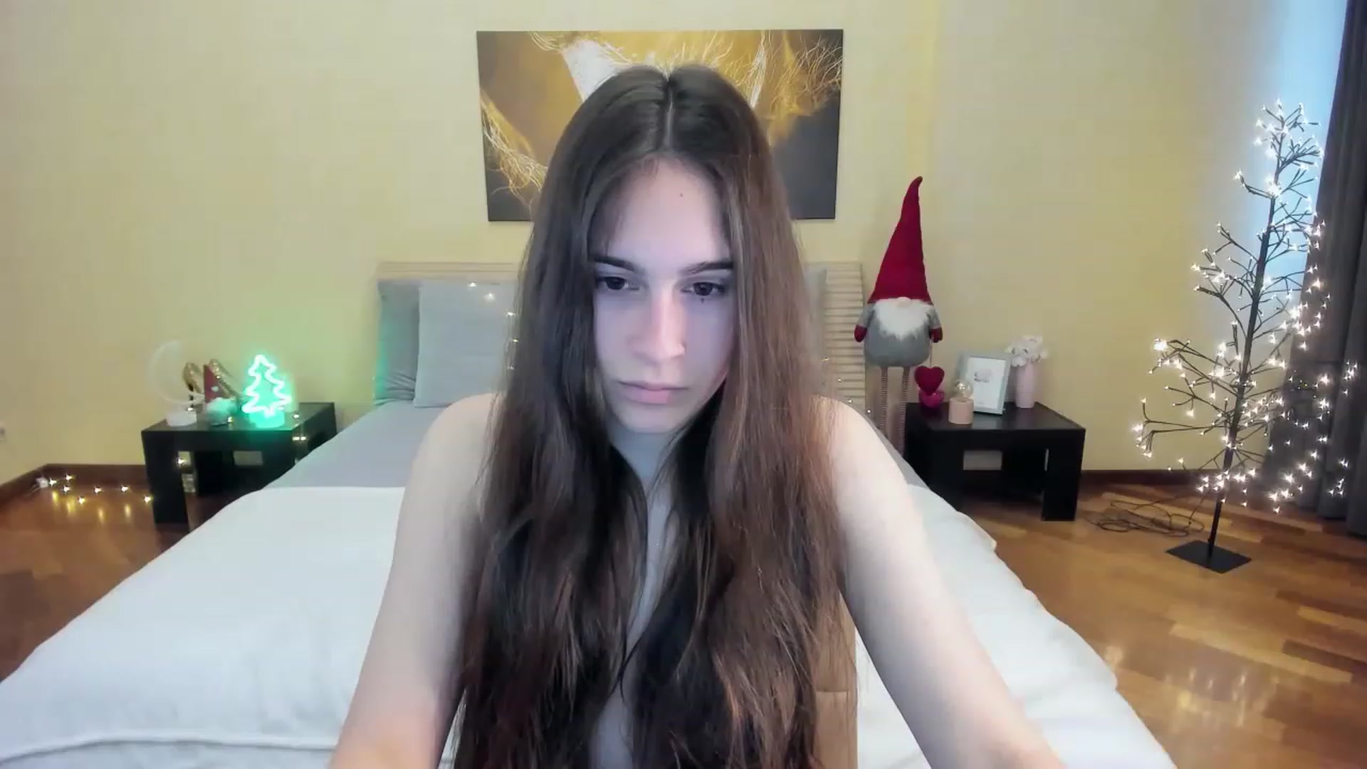 Gallery image thumbnail from AliceKoltt's myfreecams stream on, 12/25/2022, 11:40 image 12 of 20