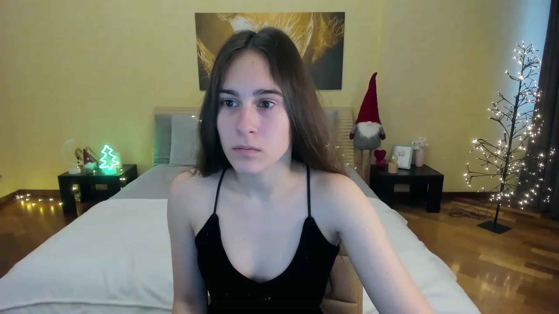 Gallery image thumbnail from AliceKoltt's myfreecams stream on, 12/25/2022, 11:40 image 18 of 20