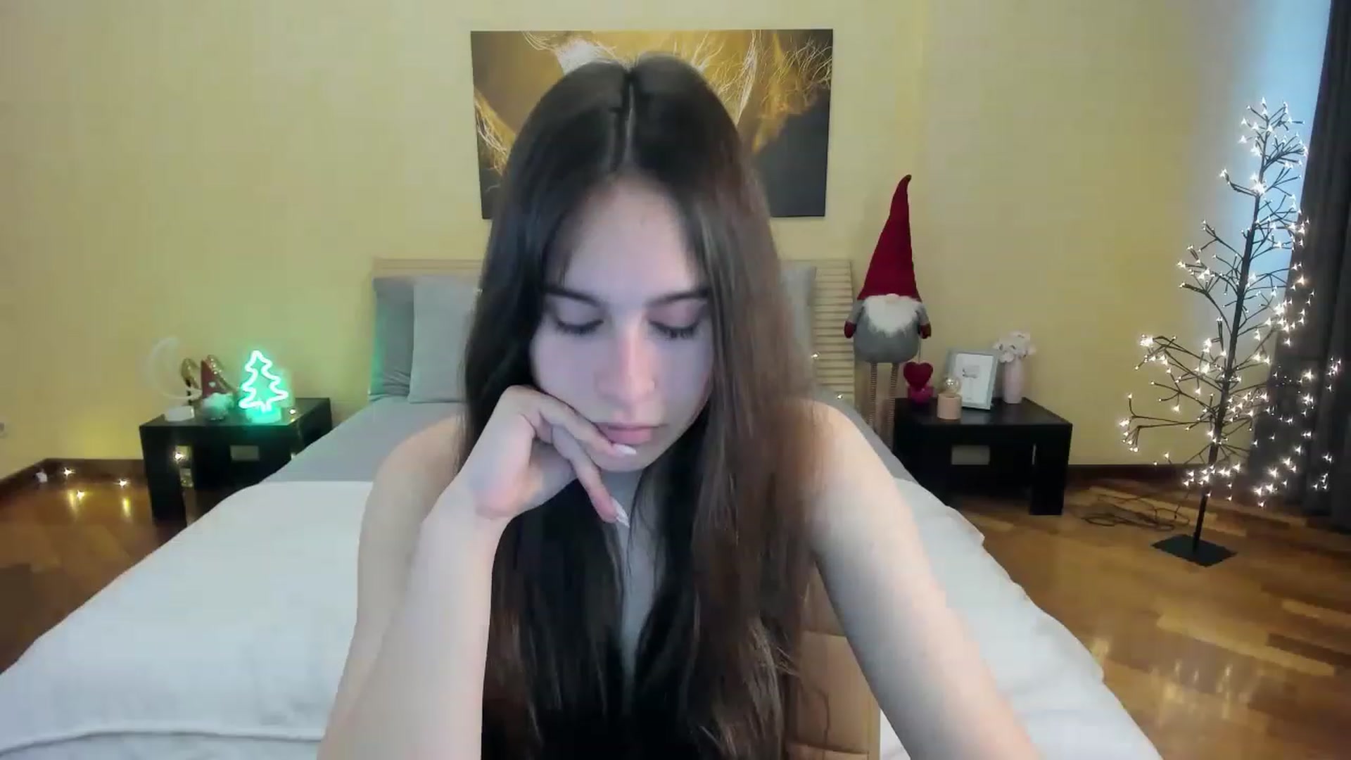Gallery image thumbnail from AliceKoltt's myfreecams stream on, 12/25/2022, 11:40 image 17 of 20