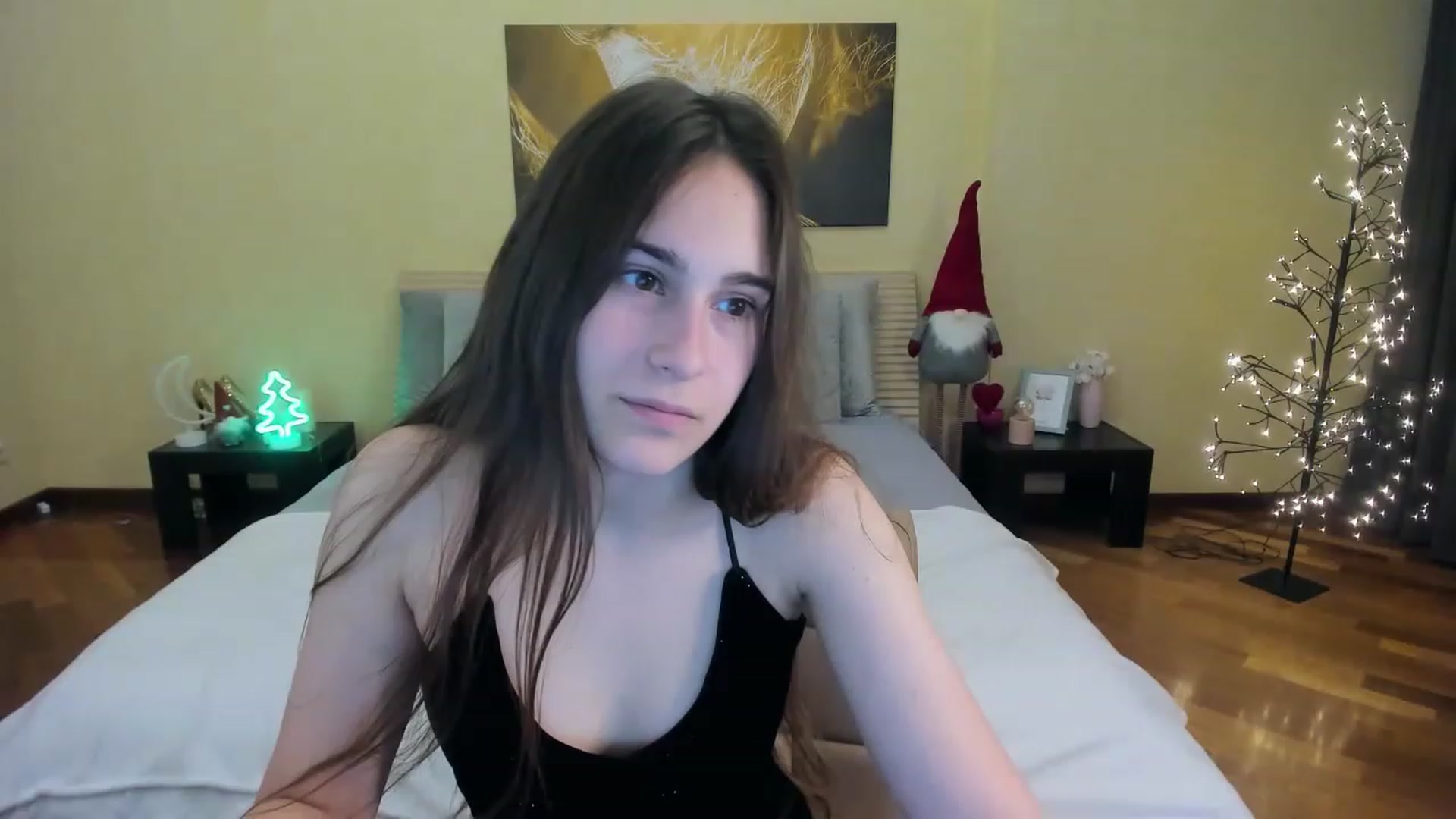 Gallery image thumbnail from AliceKoltt's myfreecams stream on, 12/25/2022, 14:52 image 4 of 20