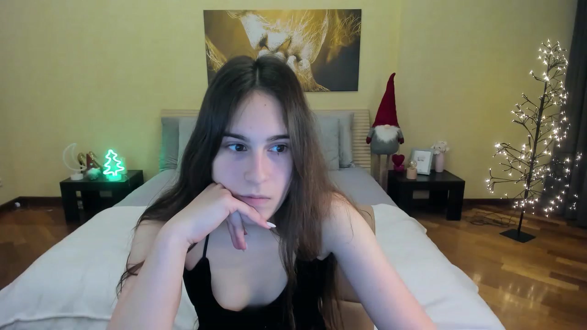 Gallery image thumbnail from AliceKoltt's myfreecams stream on, 12/25/2022, 14:52 image 6 of 20