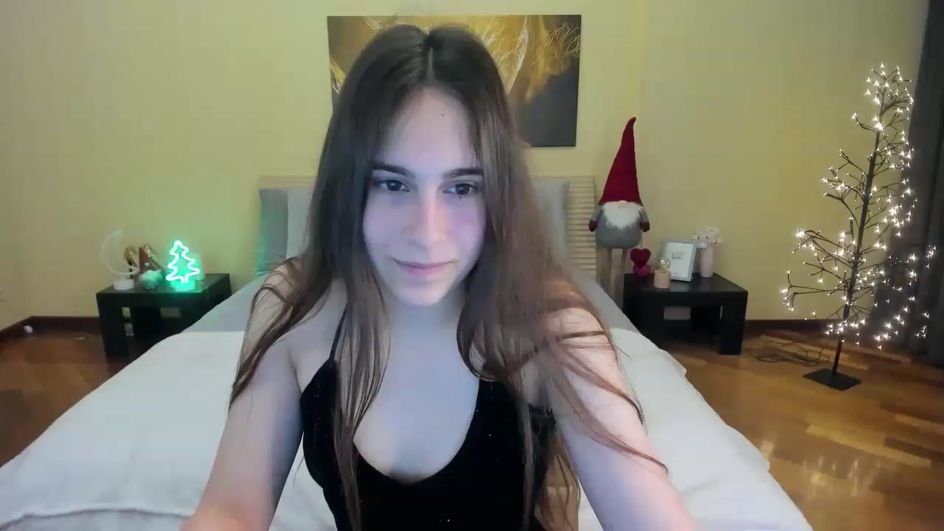 Gallery image thumbnail from AliceKoltt's myfreecams stream on, 12/25/2022, 14:52 image 9 of 20