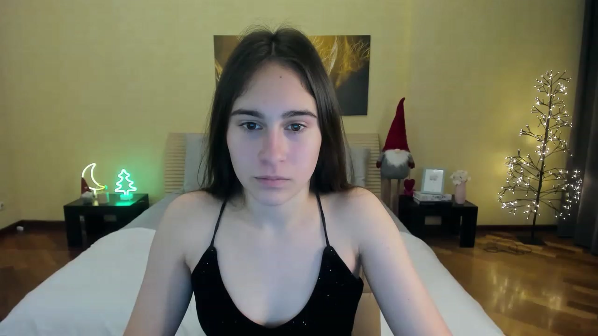 Gallery image thumbnail from AliceKoltt's myfreecams stream on, 12/26/2022, 14:34 image 12 of 20