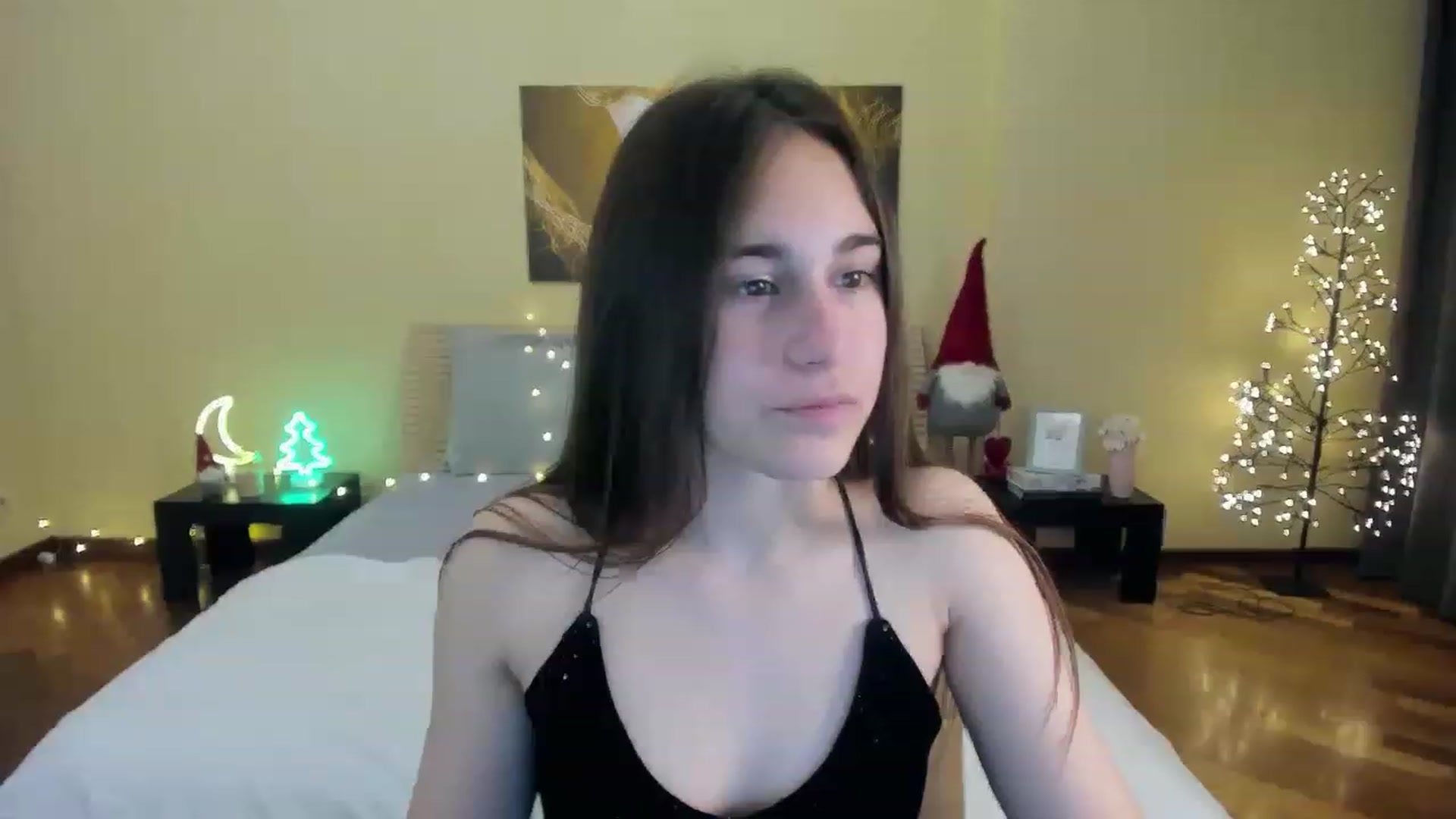 Gallery image thumbnail from AliceKoltt's myfreecams stream on, 12/26/2022, 14:34 image 16 of 20