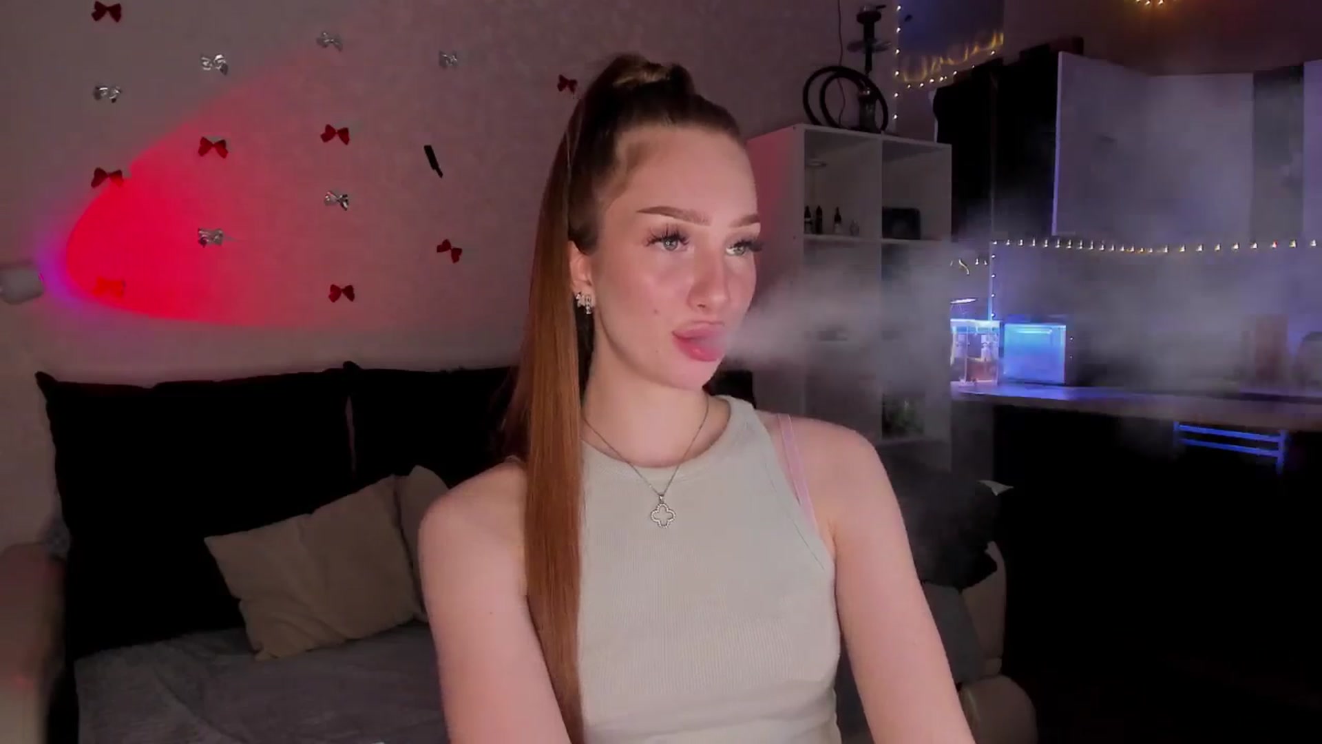 Gallery image thumbnail from AliceLababy's myfreecams stream on, 12/10/2025, 10:46 image 15 of 20