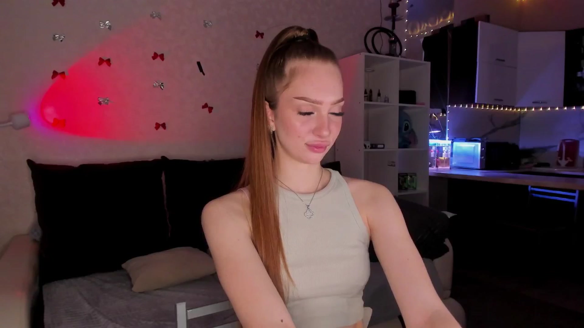 Gallery image thumbnail from AliceLababy's myfreecams stream on, 12/10/2025, 10:46 image 20 of 20