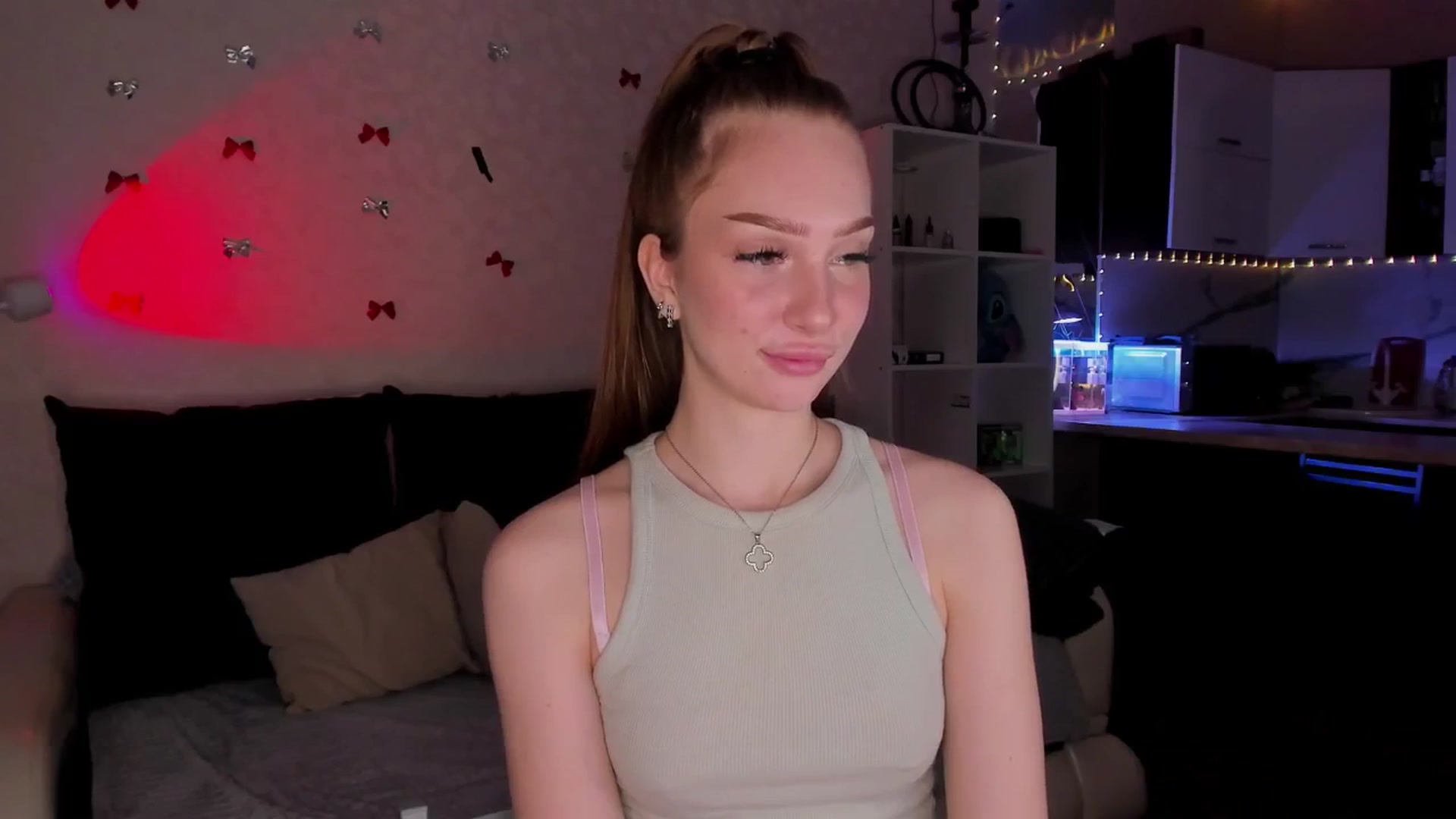 Gallery image thumbnail from AliceLababy's myfreecams stream on, 12/10/2025, 10:46 image 9 of 20