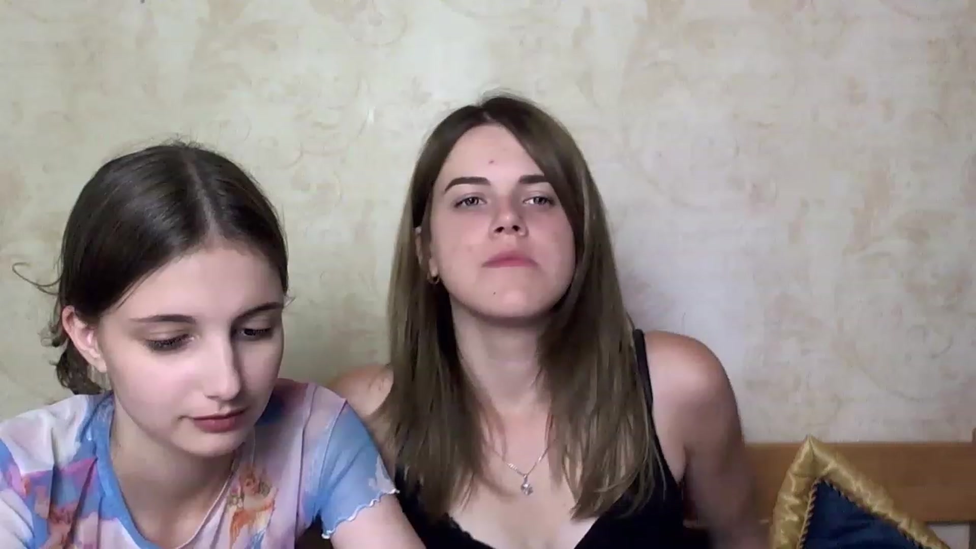 Gallery image thumbnail from AliceMoreee's myfreecams stream on, 07/14/2023, 22:10 image 12 of 20