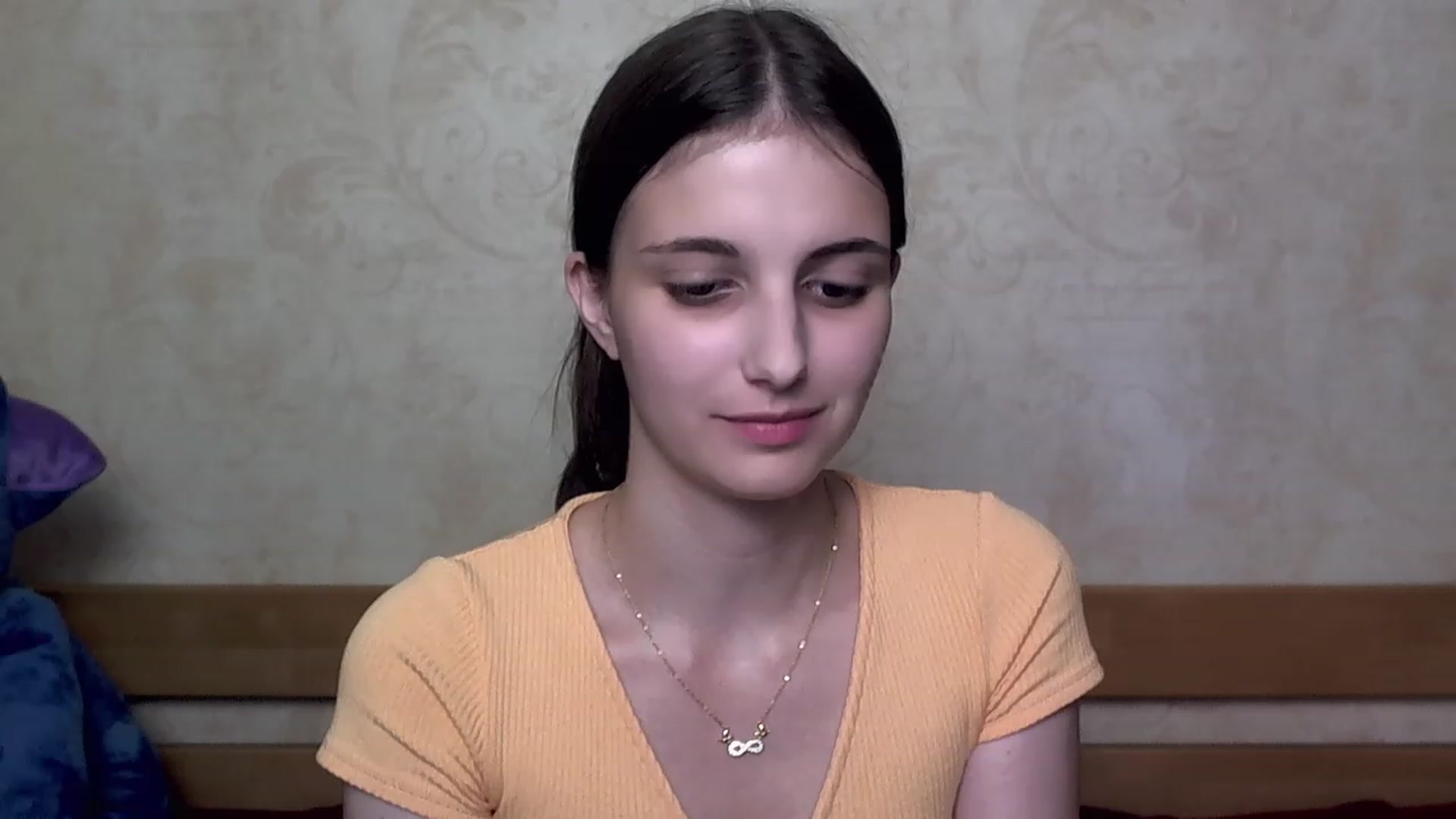 Gallery image thumbnail from AliceMoreee's myfreecams stream on, 08/08/2023, 24:14 image 12 of 20