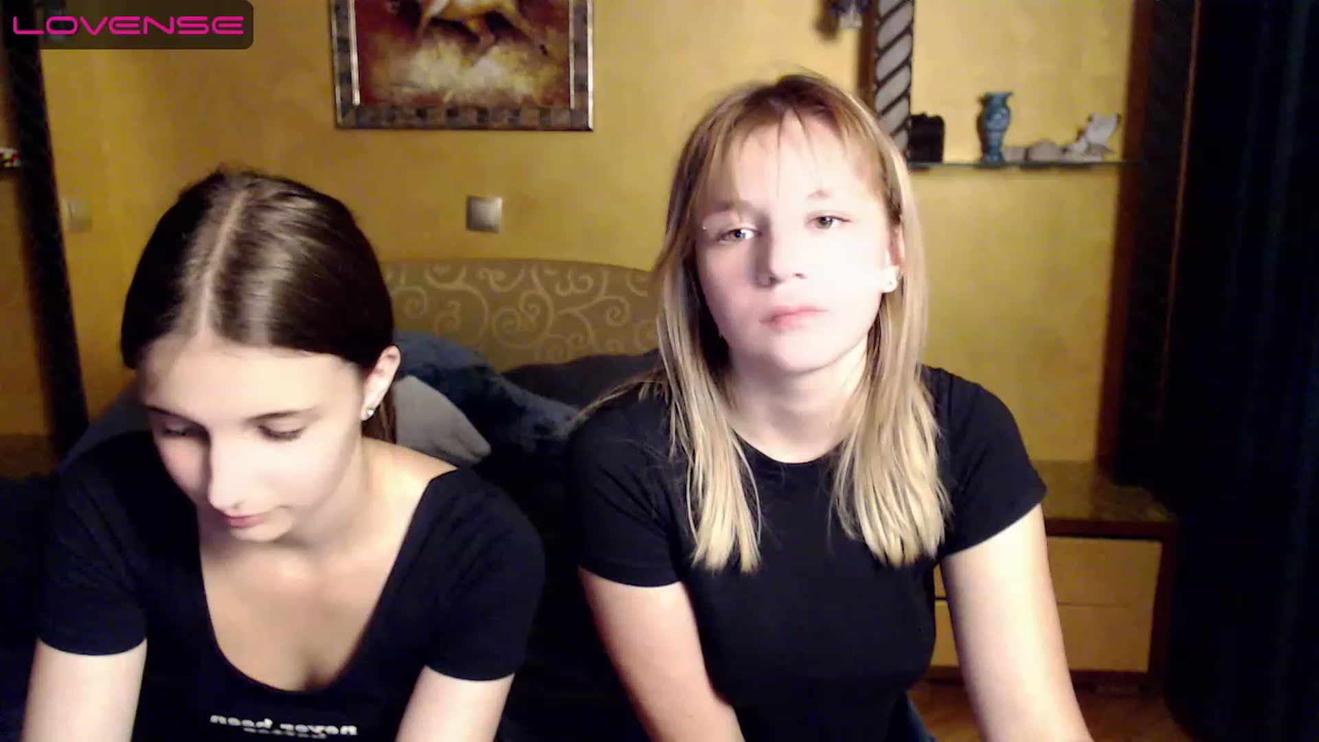 Gallery image thumbnail from AliceMoreee's myfreecams stream on, 08/10/2023, 19:52 image 3 of 20