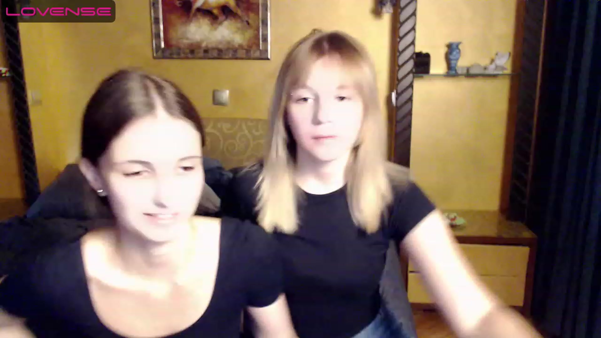 Gallery image thumbnail from AliceMoreee's myfreecams stream on, 08/10/2023, 19:52 image 10 of 20