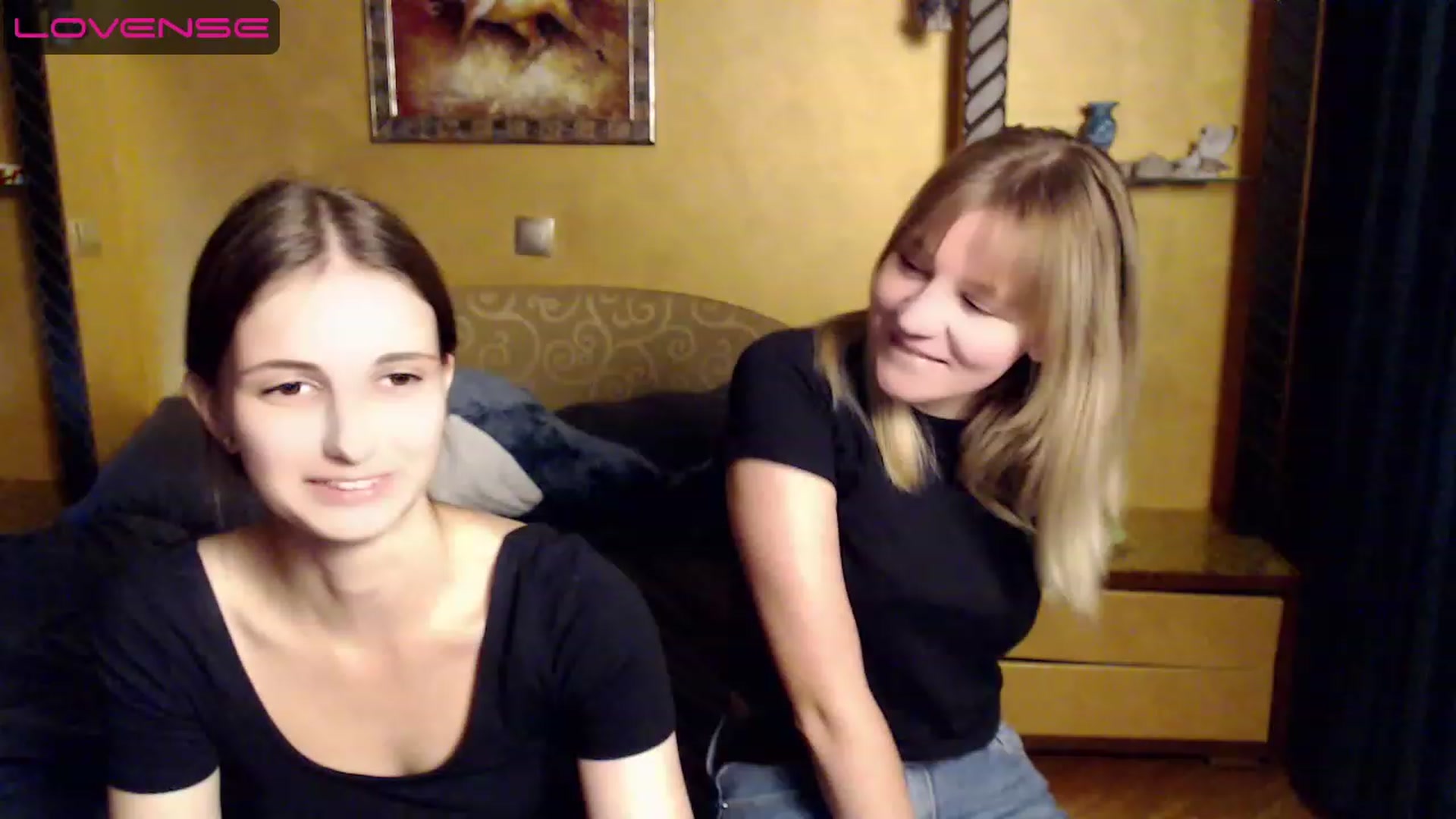 Gallery image thumbnail from AliceMoreee's myfreecams stream on, 08/10/2023, 19:52 image 17 of 20