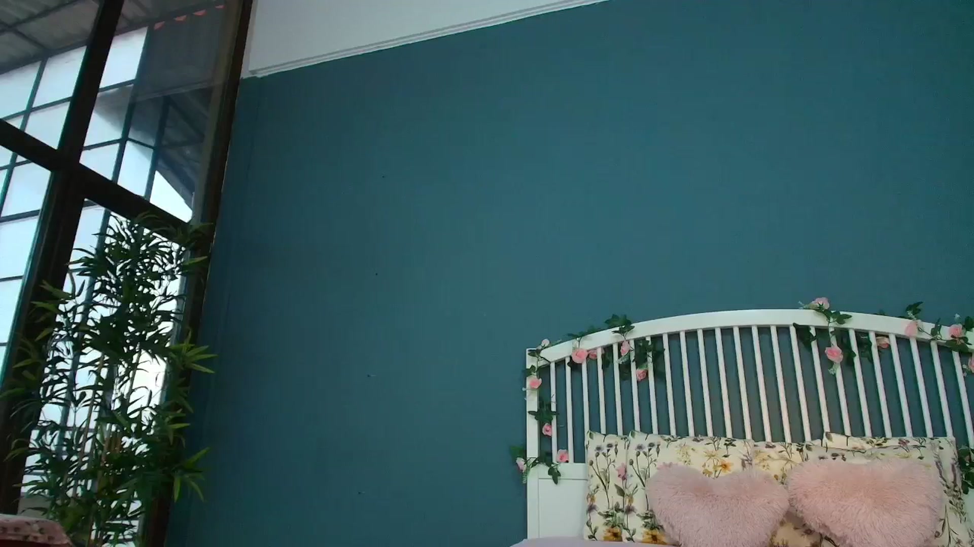 Gallery image thumbnail from AlicePirce's myfreecams stream on, 12/18/2025, 08:48 image 16 of 20