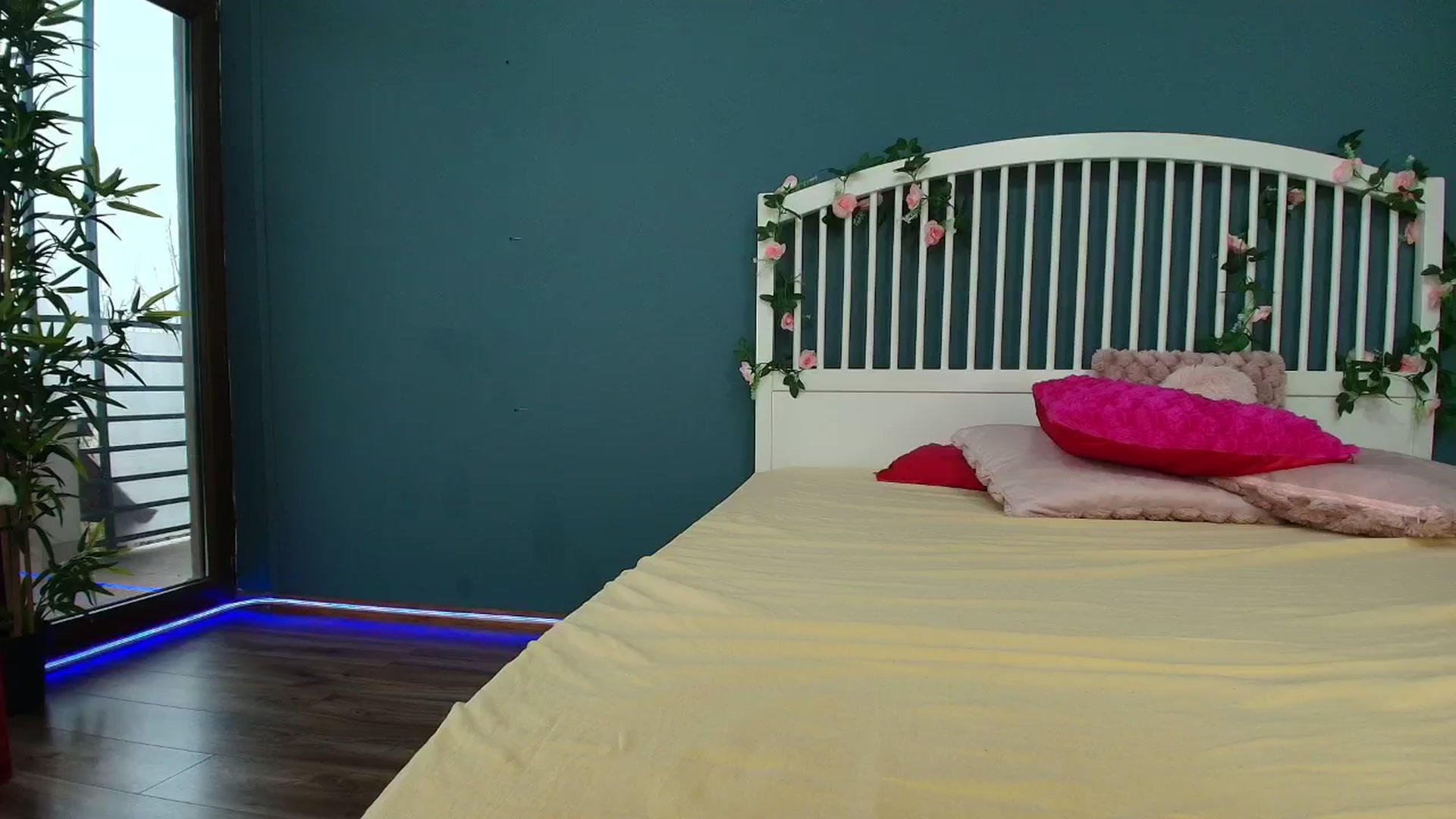 Gallery image thumbnail from AlicePirce's myfreecams stream on, 01/29/2026, 12:39 image 19 of 20