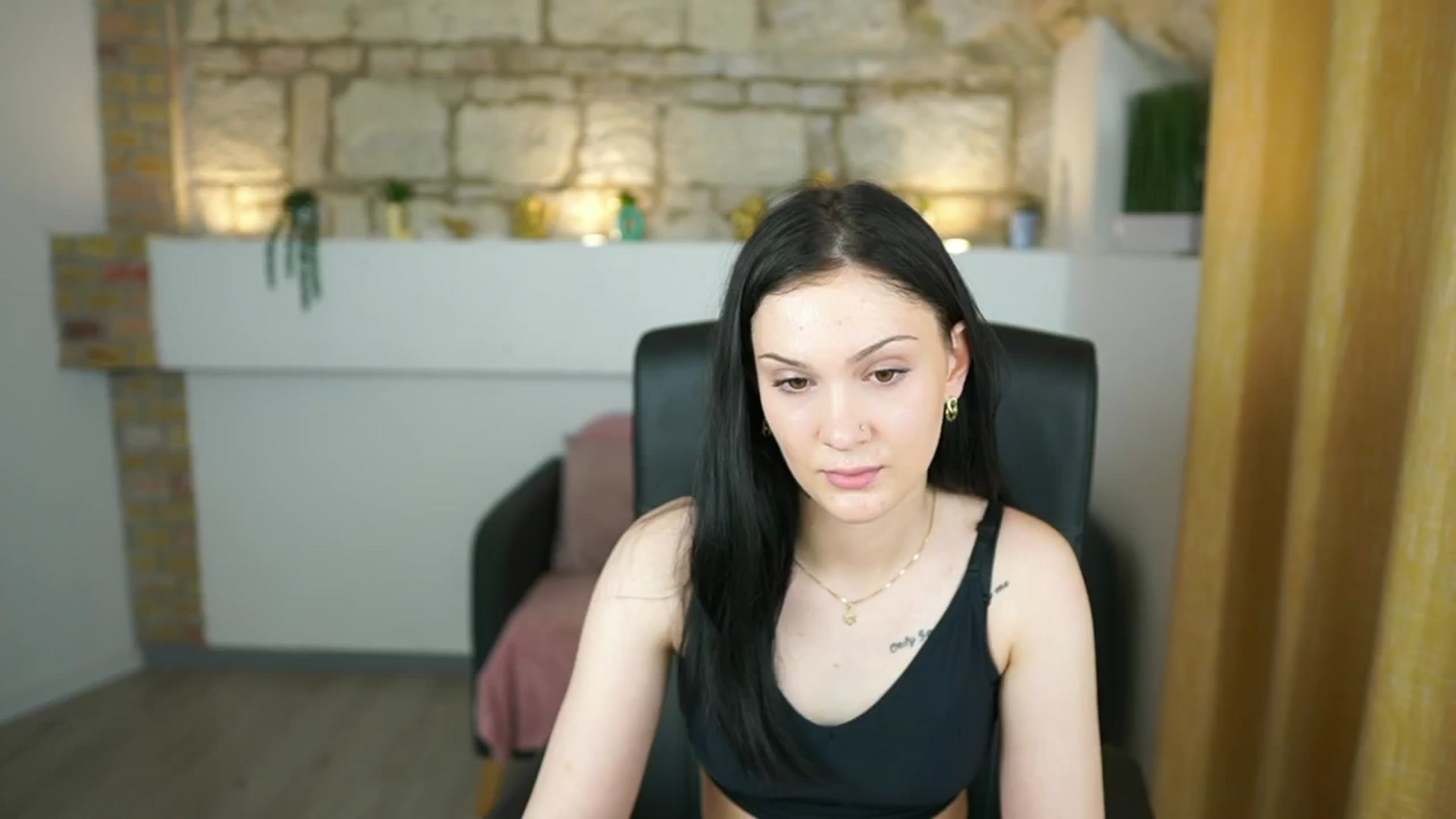 Gallery image thumbnail from AlicePre's myfreecams stream on, 04/16/2025, 14:35 image 3 of 20