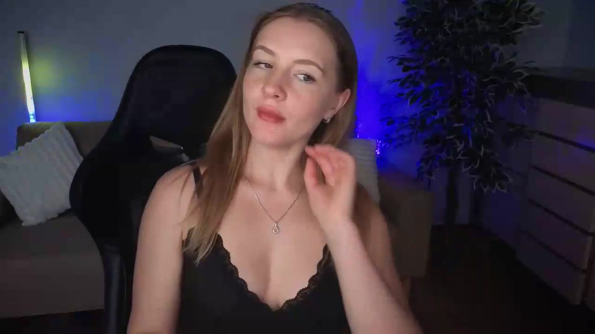 Gallery image thumbnail from AliceSi's myfreecams stream on, 07/11/2026, 18:34 image 11 of 20