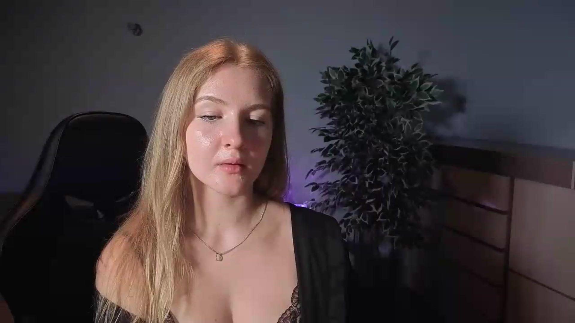 Gallery image thumbnail from AliceSi's myfreecams stream on, 07/13/2026, 13:02 image 11 of 20