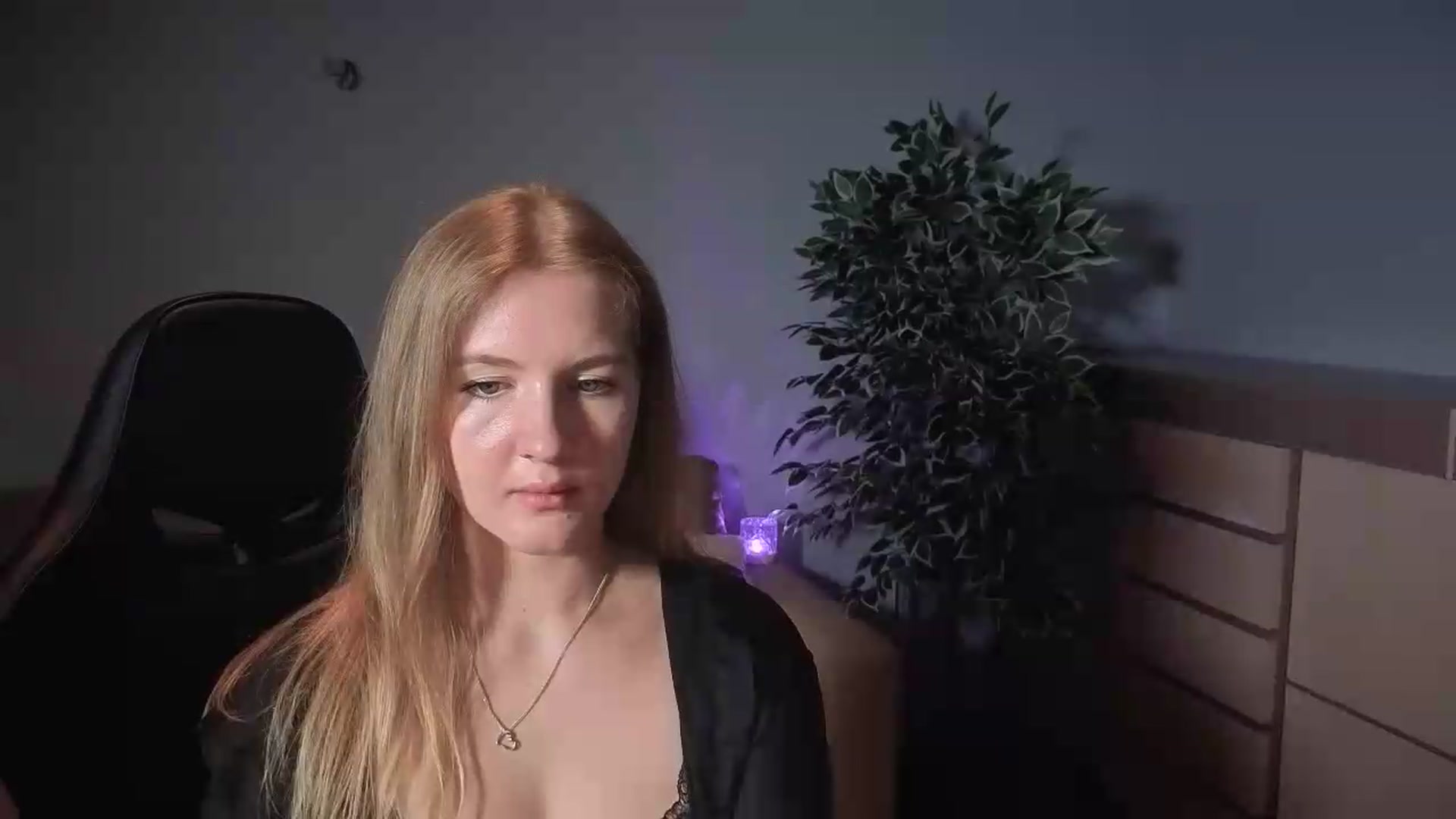 Gallery image thumbnail from AliceSi's myfreecams stream on, 07/13/2026, 13:02 image 20 of 20