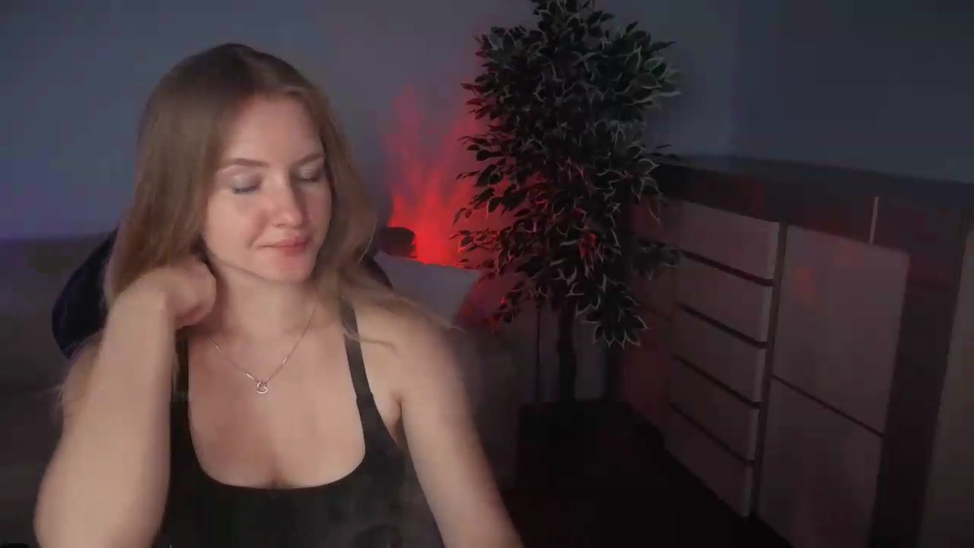Gallery image thumbnail from AliceSi's myfreecams stream on, 07/15/2026, 16:09 image 13 of 20