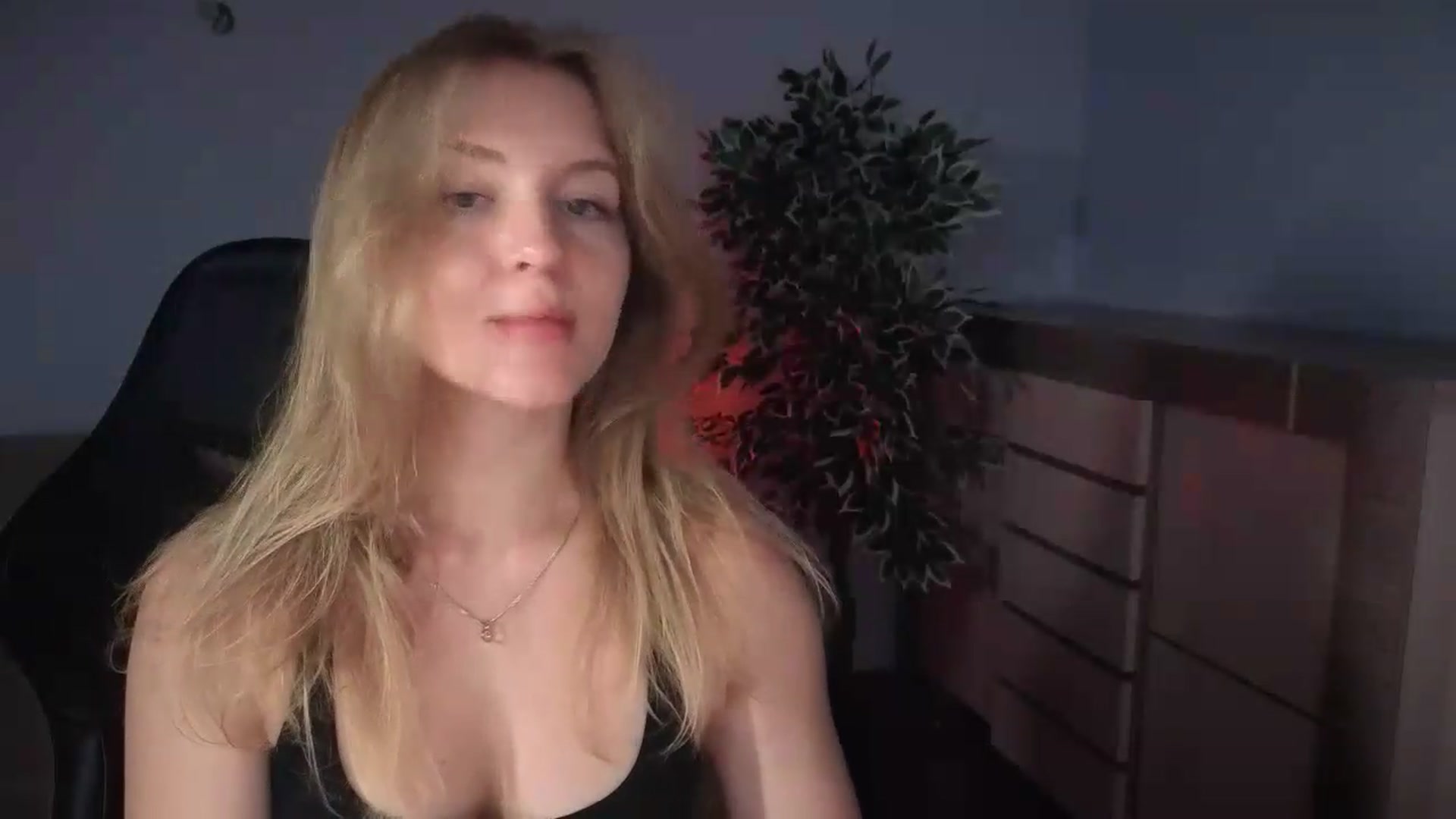 Gallery image thumbnail from AliceSi's myfreecams stream on, 07/15/2026, 17:44 image 15 of 20