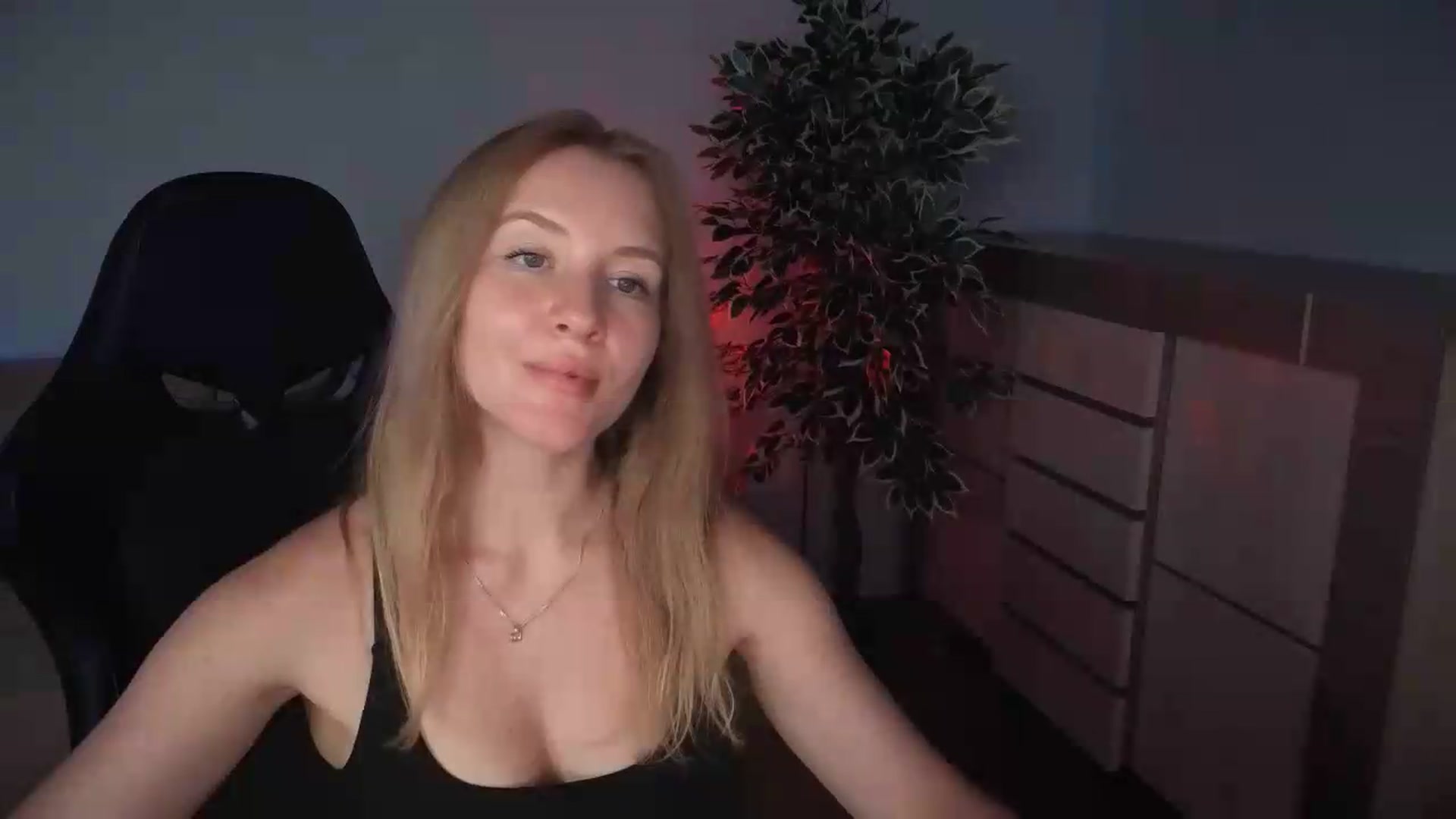 Gallery image thumbnail from AliceSi's myfreecams stream on, 07/15/2026, 17:44 image 3 of 20