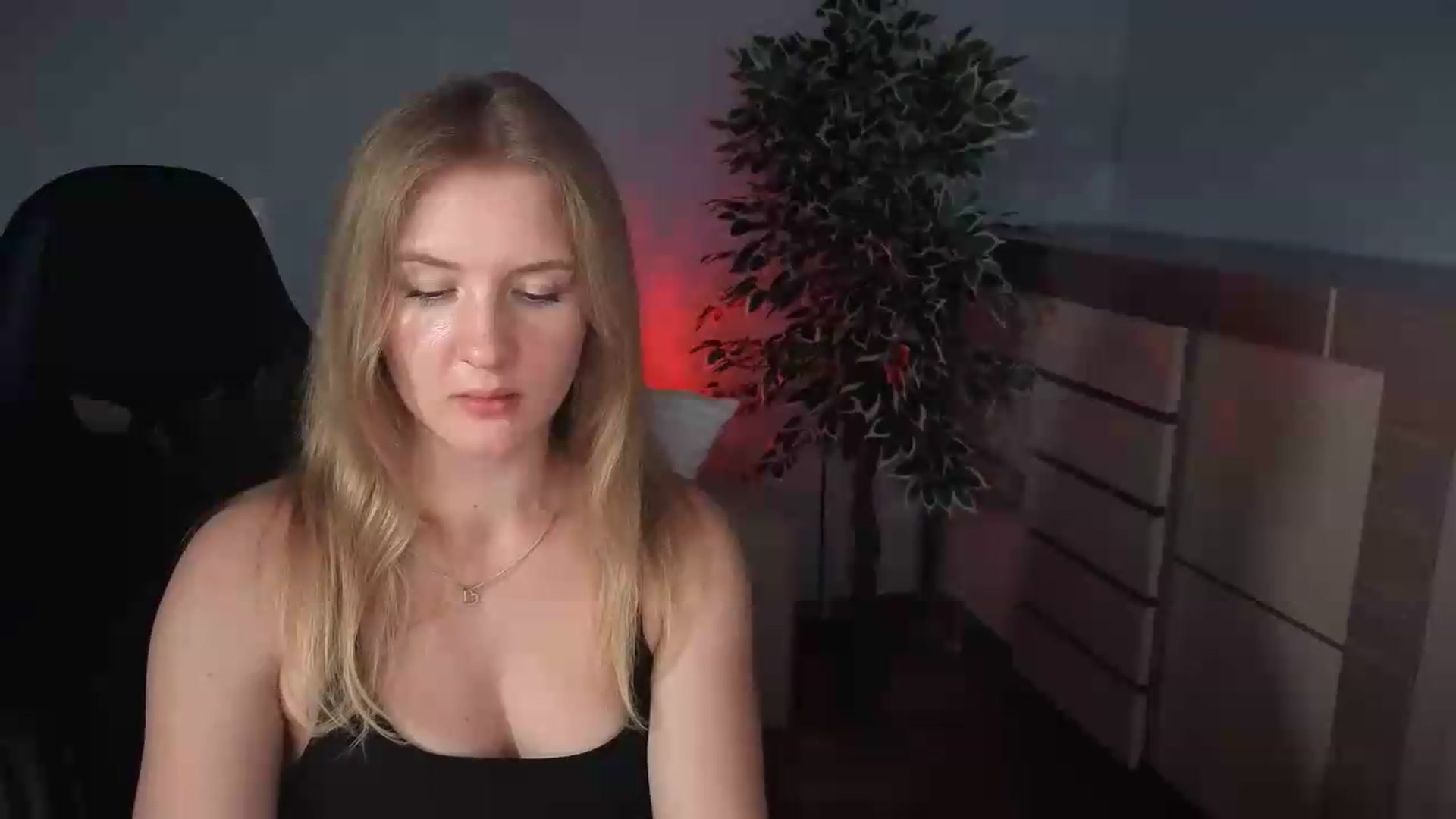 Gallery image thumbnail from AliceSi's myfreecams stream on, 07/15/2026, 19:10 image 7 of 20