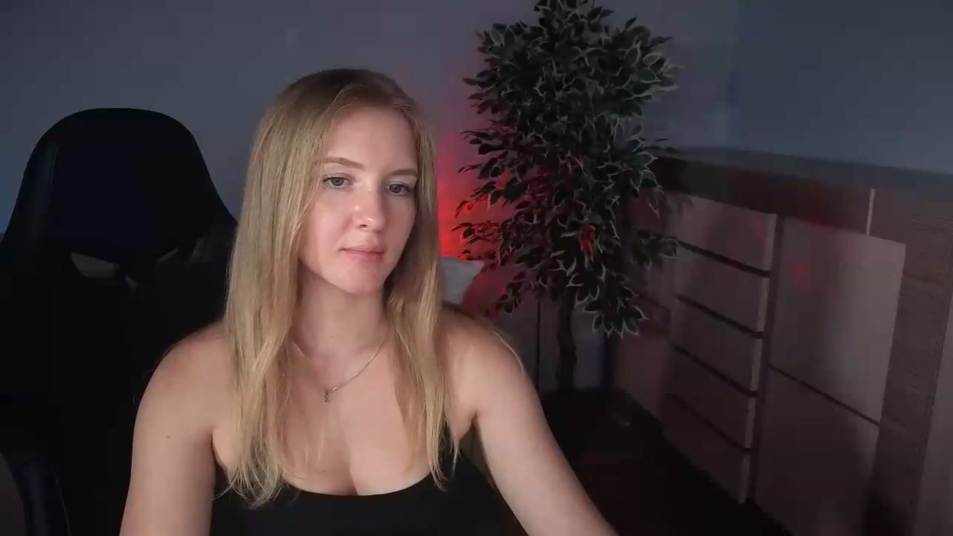 Gallery image thumbnail from AliceSi's myfreecams stream on, 07/15/2026, 19:10 image 8 of 20