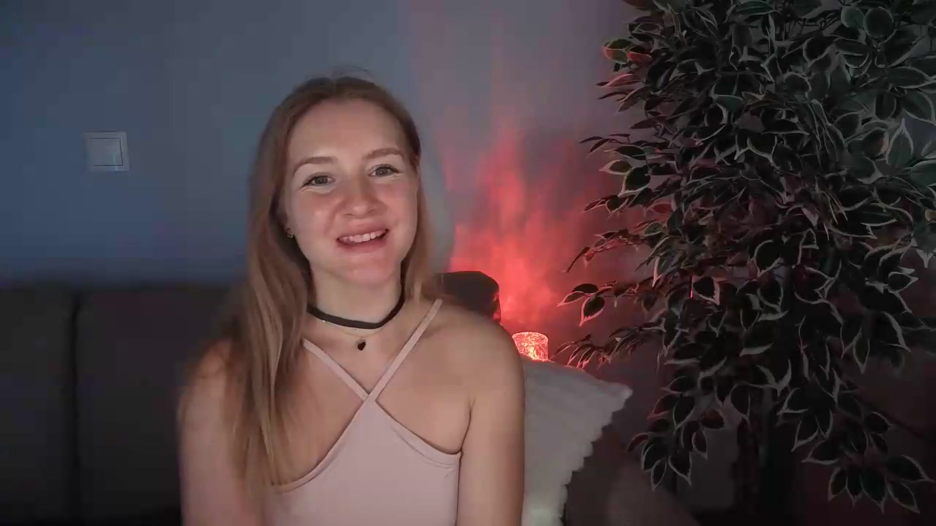 Gallery image thumbnail from AliceSi's myfreecams stream on, 07/16/2026, 13:20 image 9 of 20