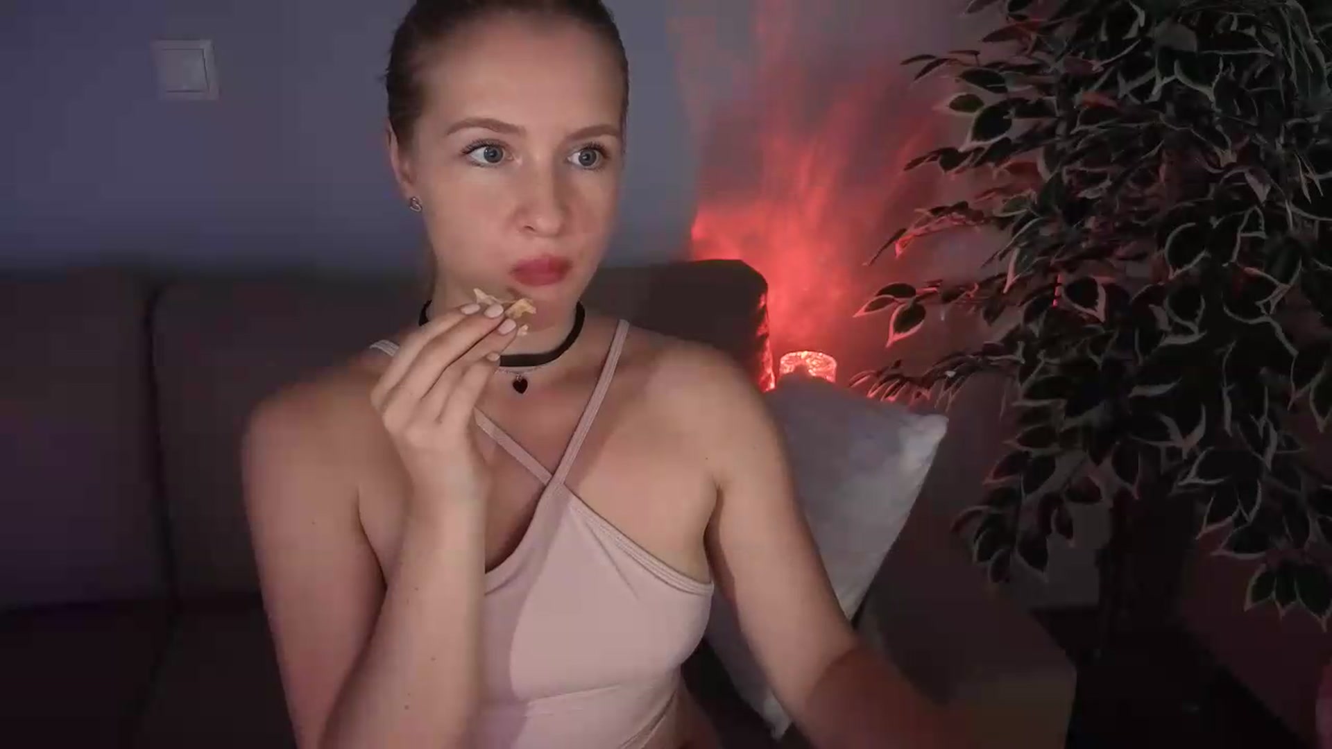 Gallery image thumbnail from AliceSi's myfreecams stream on, 07/16/2026, 14:05 image 4 of 20