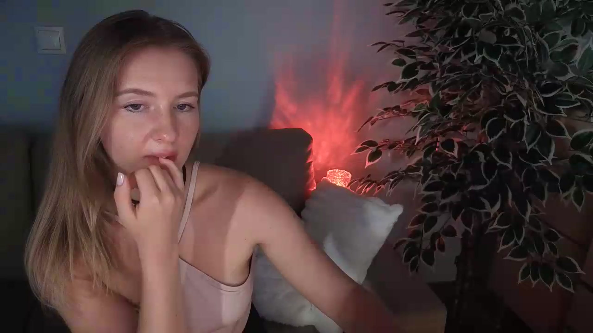 Gallery image thumbnail from AliceSi's myfreecams stream on, 07/16/2026, 17:59 image 10 of 20