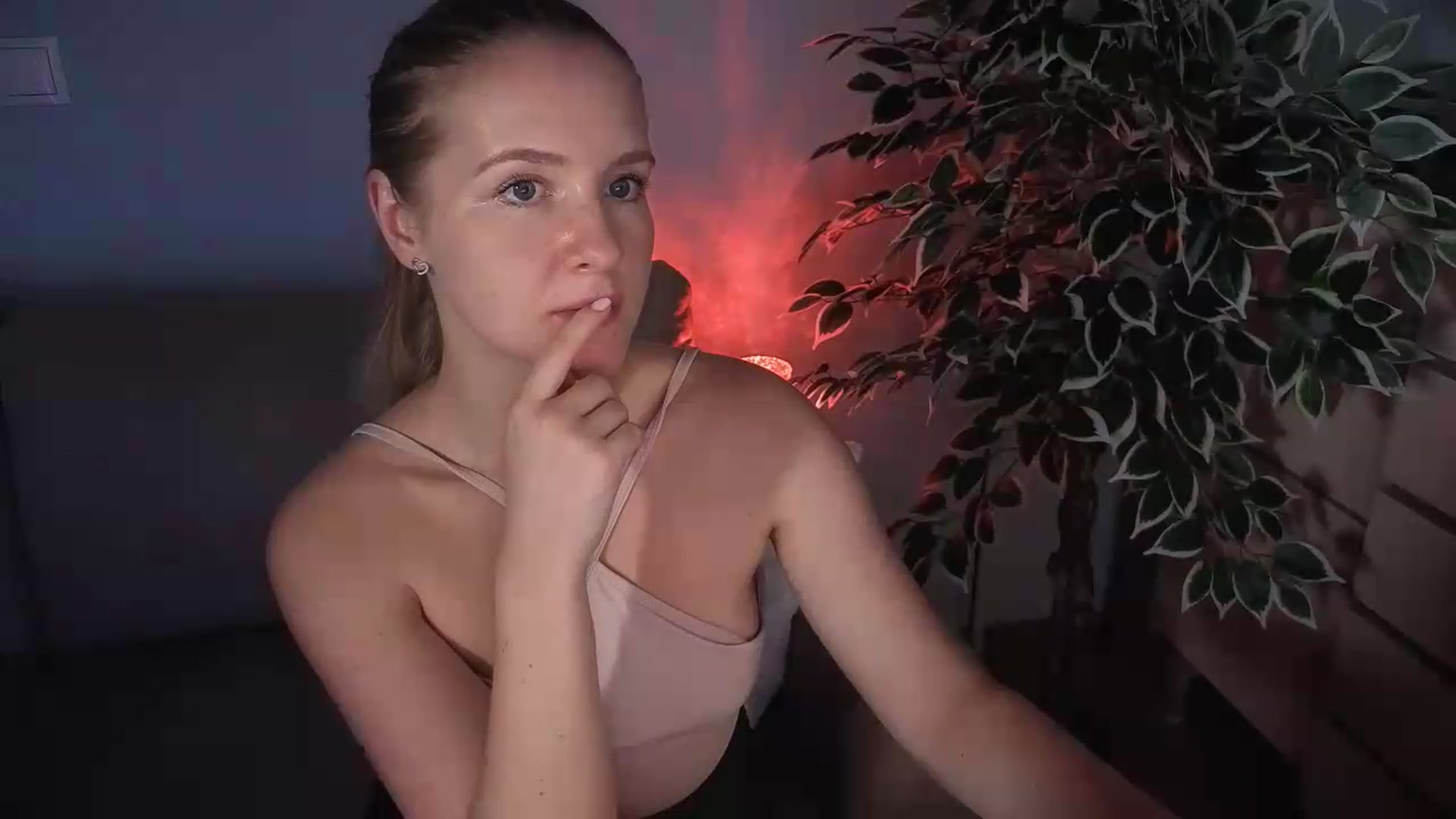 Gallery image thumbnail from AliceSi's myfreecams stream on, 07/16/2026, 19:21 image 19 of 20