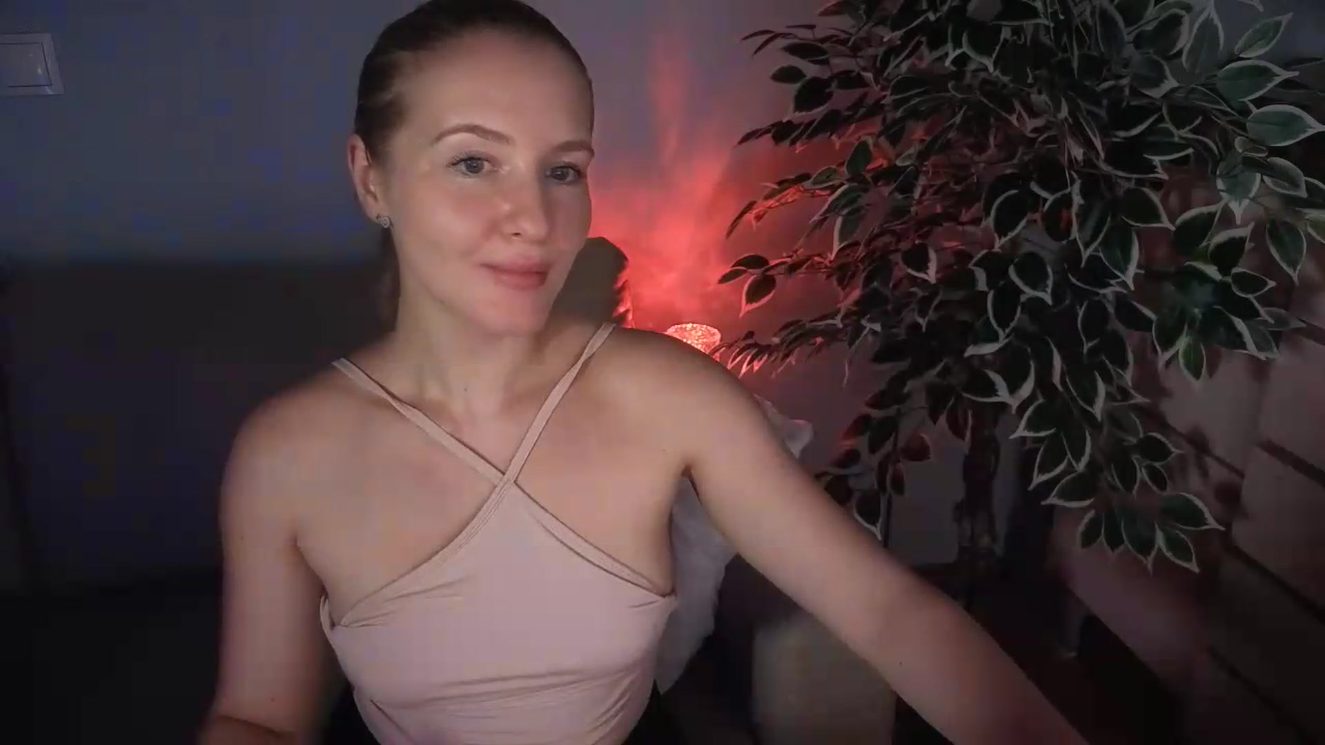 Gallery image thumbnail from AliceSi's myfreecams stream on, 07/16/2026, 19:21 image 15 of 20