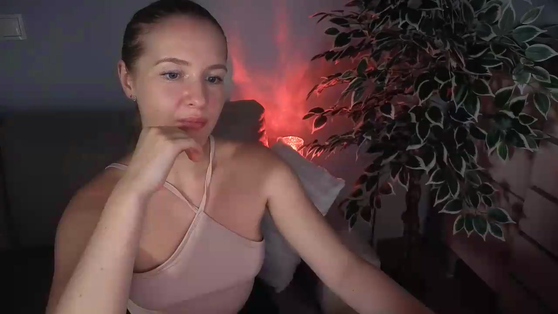 Gallery image thumbnail from AliceSi's myfreecams stream on, 07/16/2026, 19:21 image 3 of 20