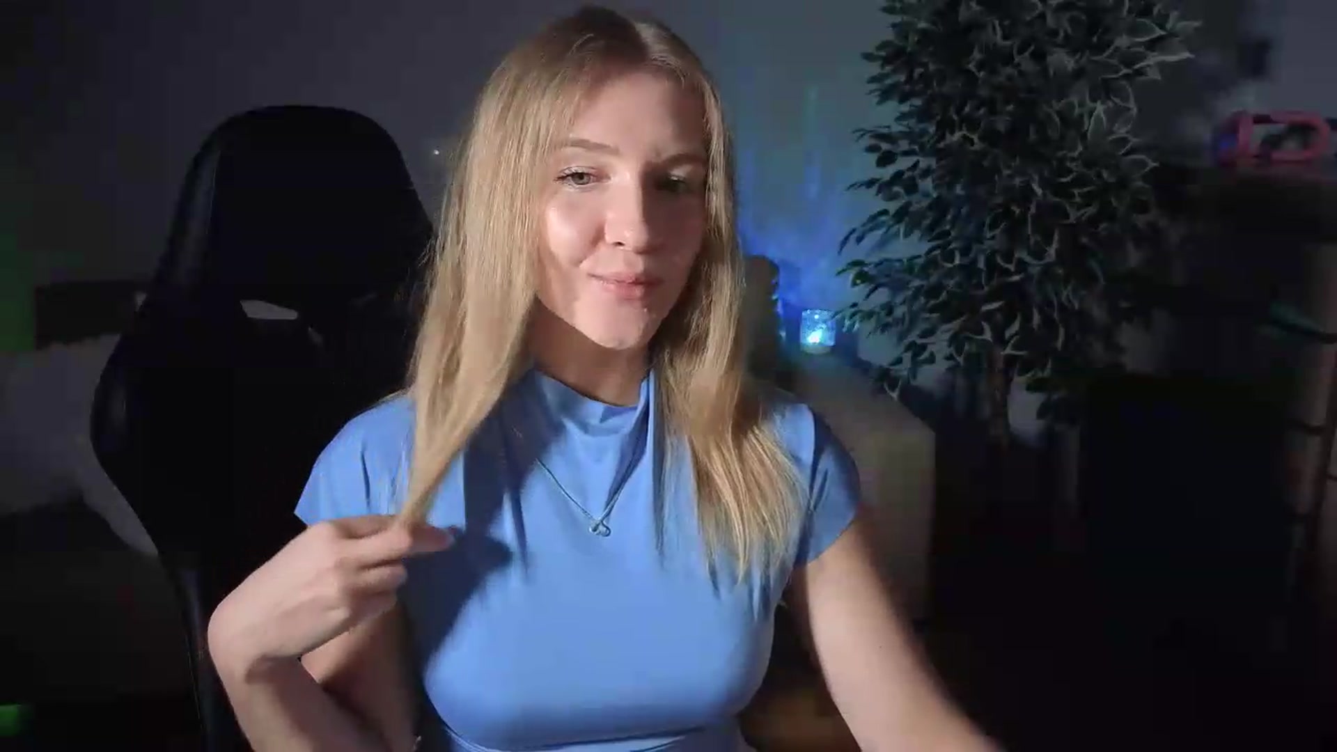 Gallery image thumbnail from AliceSi's myfreecams stream on, 07/18/2026, 13:39 image 3 of 20