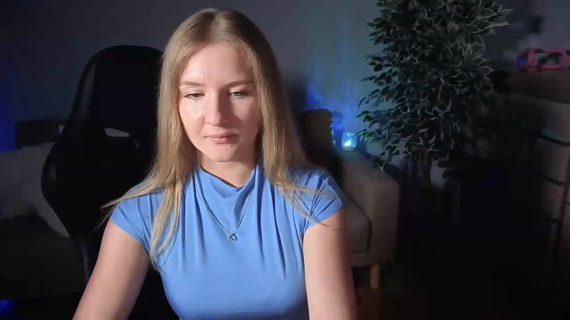 Gallery image thumbnail from AliceSi's myfreecams stream on, 07/18/2026, 13:39 image 10 of 20