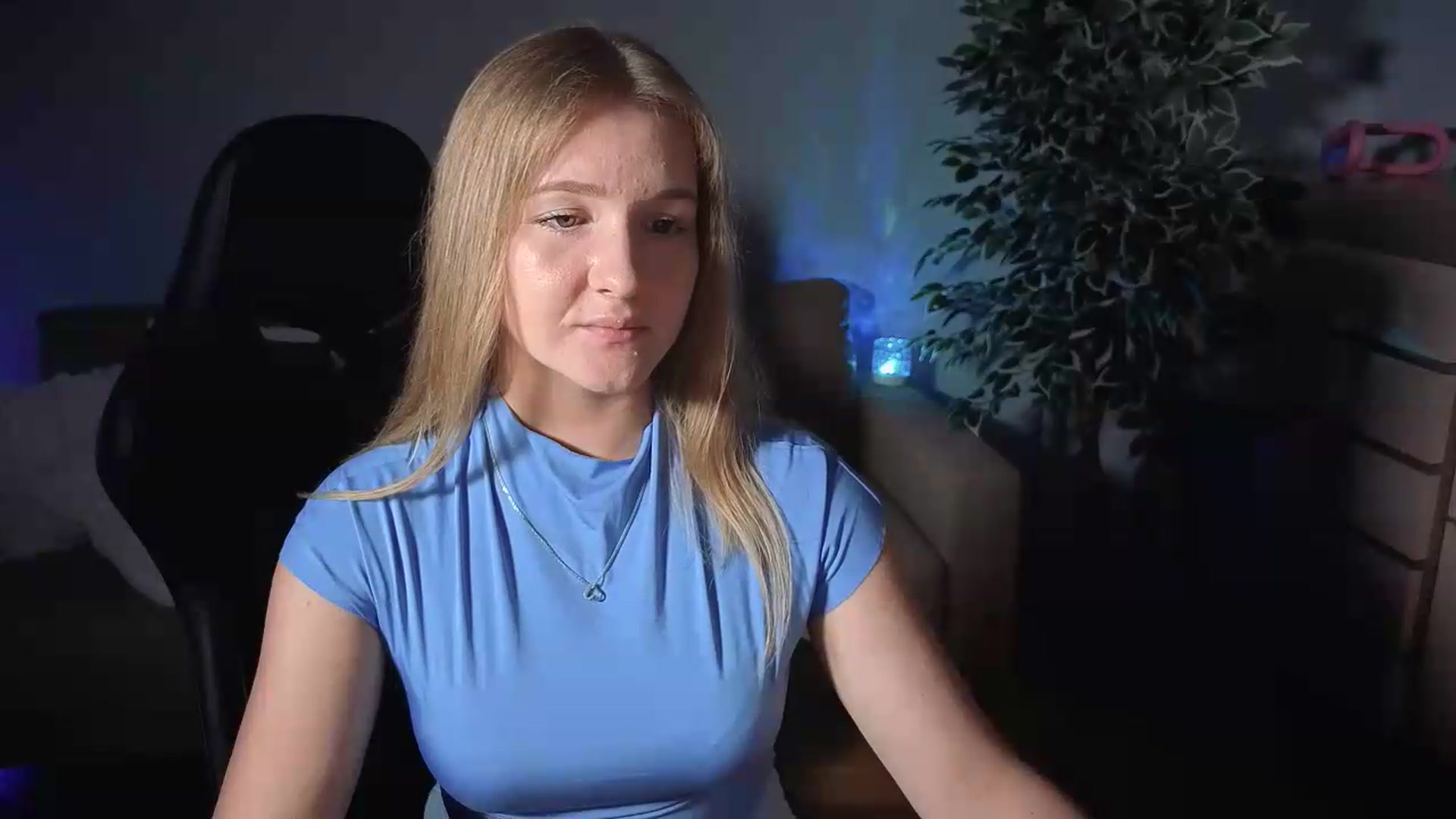 Gallery image thumbnail from AliceSi's myfreecams stream on, 07/18/2026, 13:39 image 8 of 20