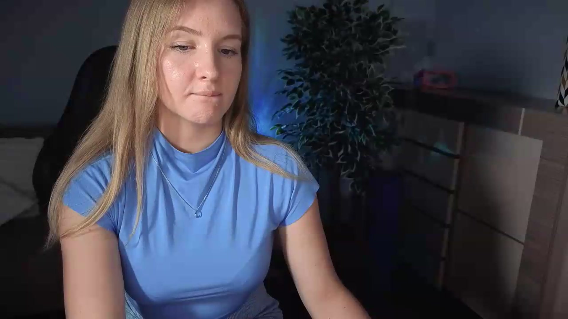 Gallery image thumbnail from AliceSi's myfreecams stream on, 07/18/2026, 14:20 image 20 of 20