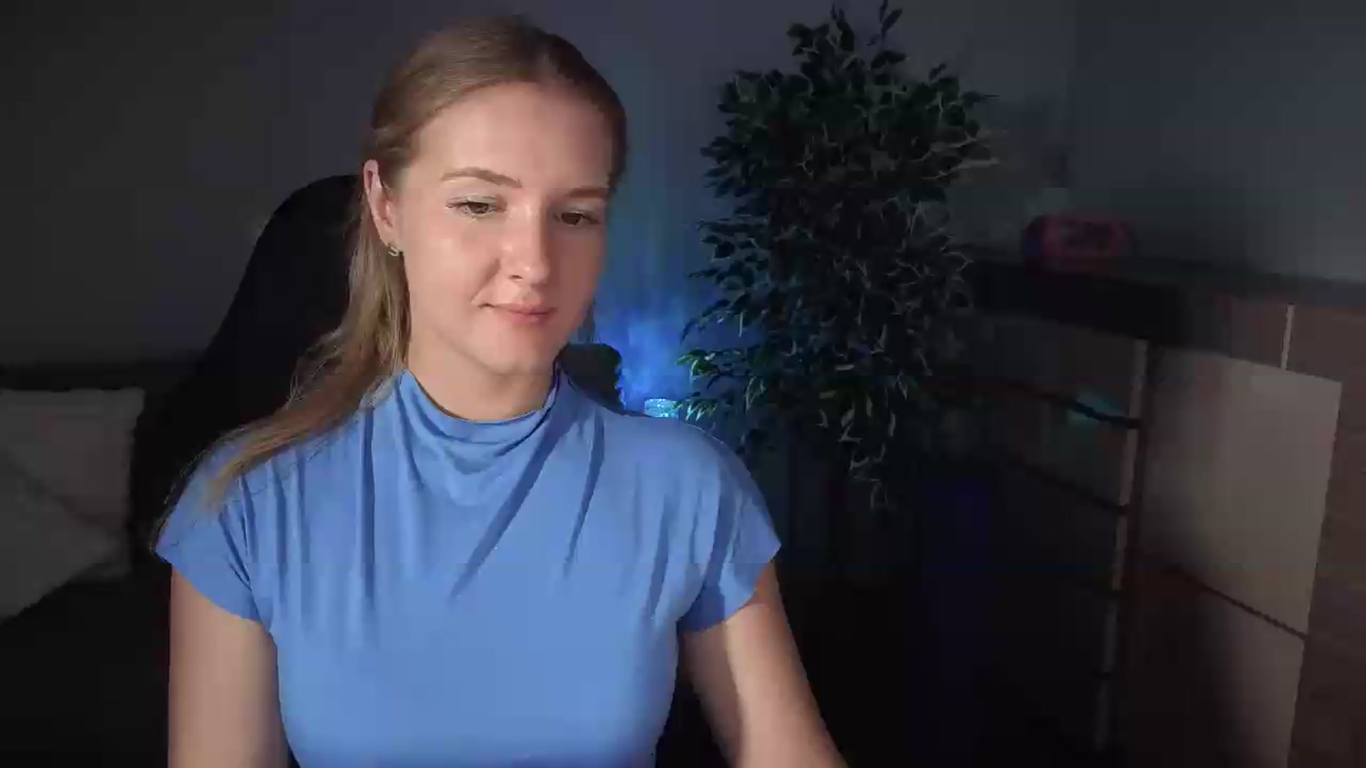 Gallery image thumbnail from AliceSi's myfreecams stream on, 07/18/2026, 16:09 image 6 of 20