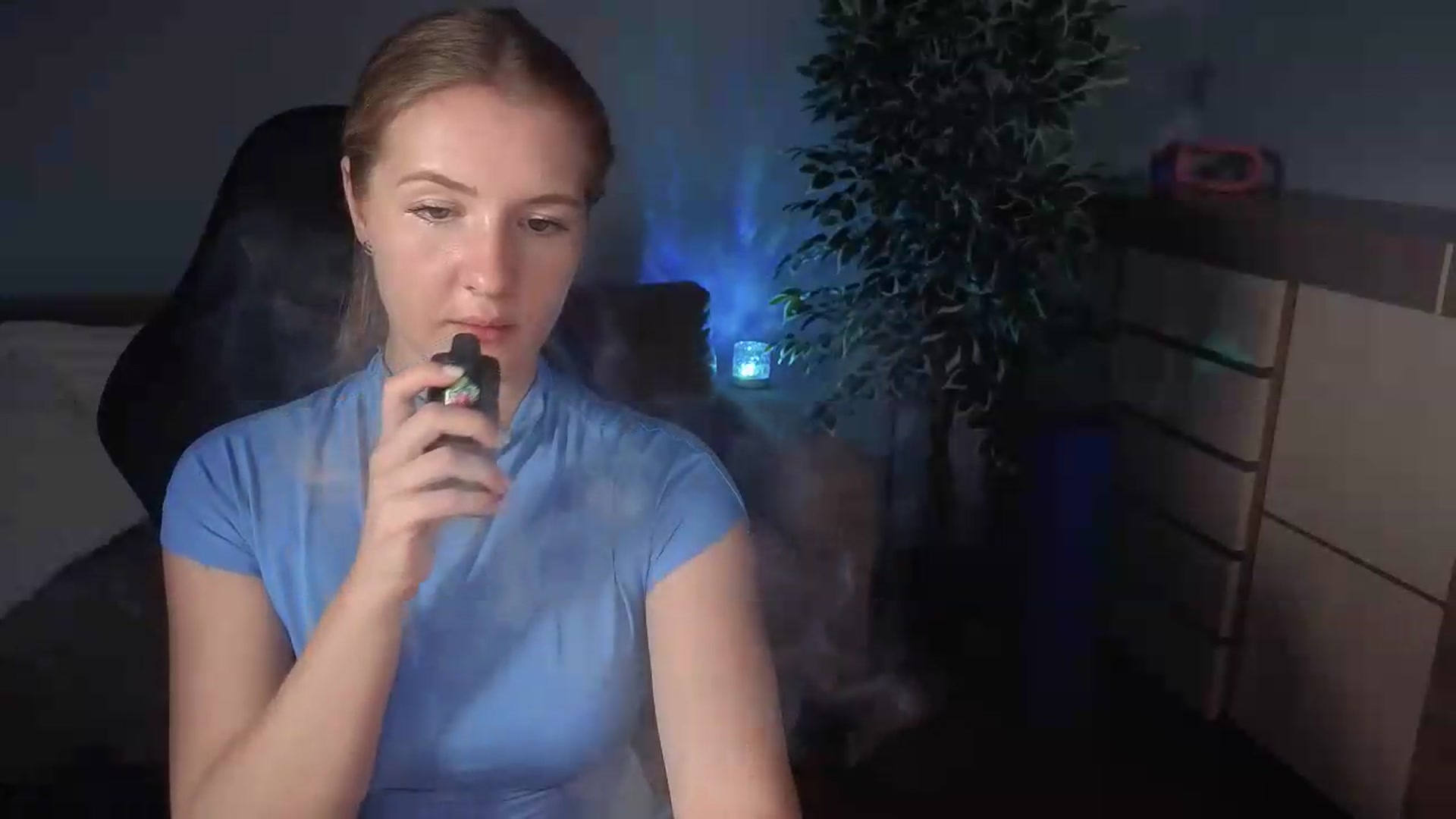 Gallery image thumbnail from AliceSi's myfreecams stream on, 07/18/2026, 16:09 image 15 of 20