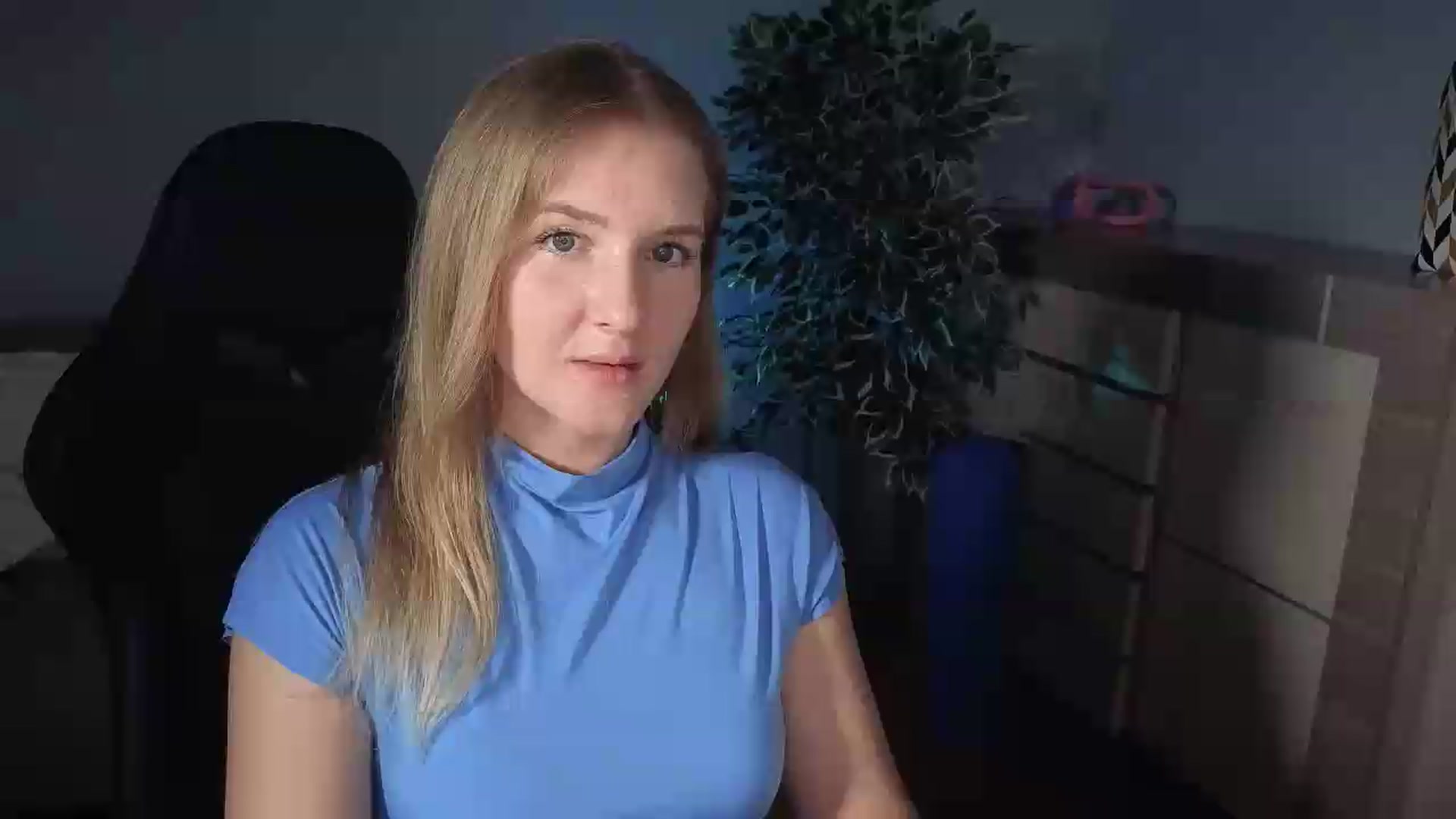 Gallery image thumbnail from AliceSi's myfreecams stream on, 07/18/2026, 16:09 image 1 of 20