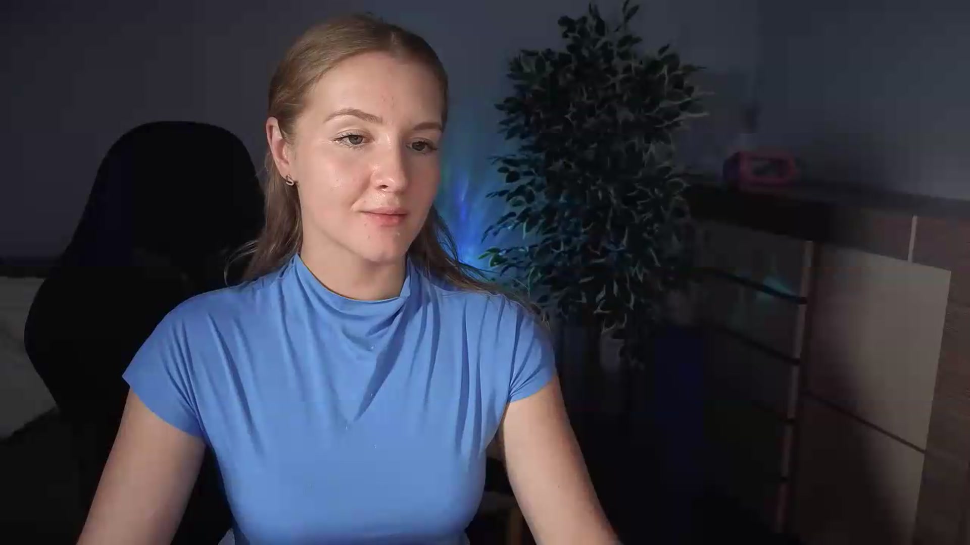 Gallery image thumbnail from AliceSi's myfreecams stream on, 07/18/2026, 16:09 image 5 of 20