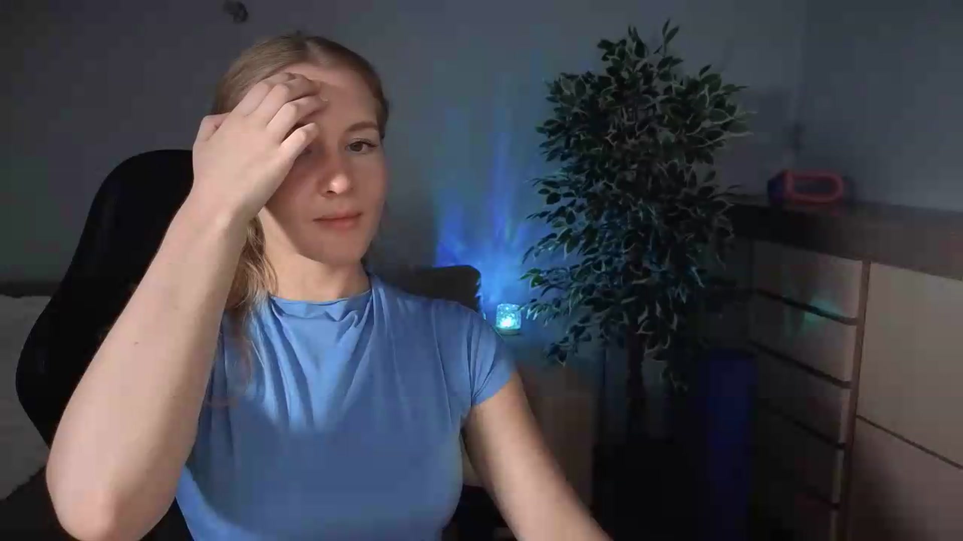 Gallery image thumbnail from AliceSi's myfreecams stream on, 07/18/2026, 16:09 image 14 of 20