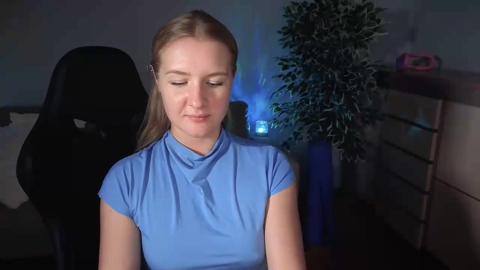 Gallery image thumbnail from AliceSi's myfreecams stream on, 07/18/2026, 18:25 image 4 of 20